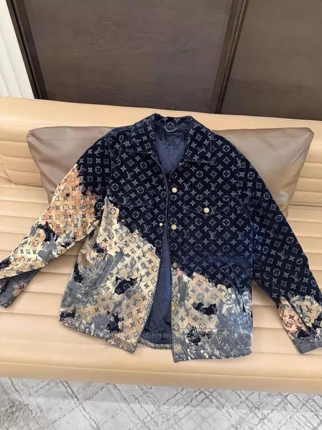 Louis Vuitton Multi Colored Patterned Denim Jacket Size L. Size US L / EU 52-54 / 3 - 1 Thumbnail