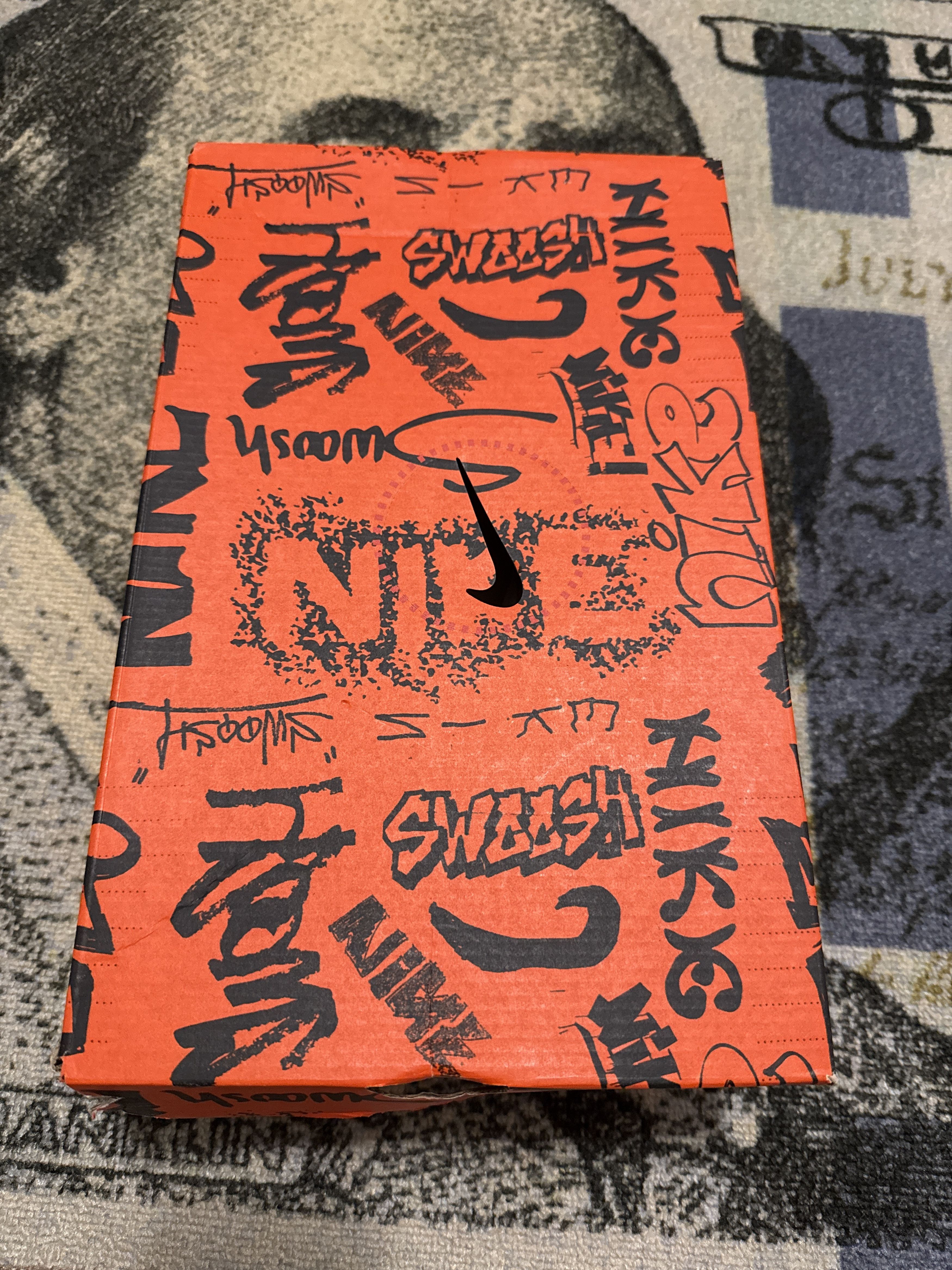 Nike Nike dunk low graffiti Size US 7 / EU 40 - 7 Thumbnail