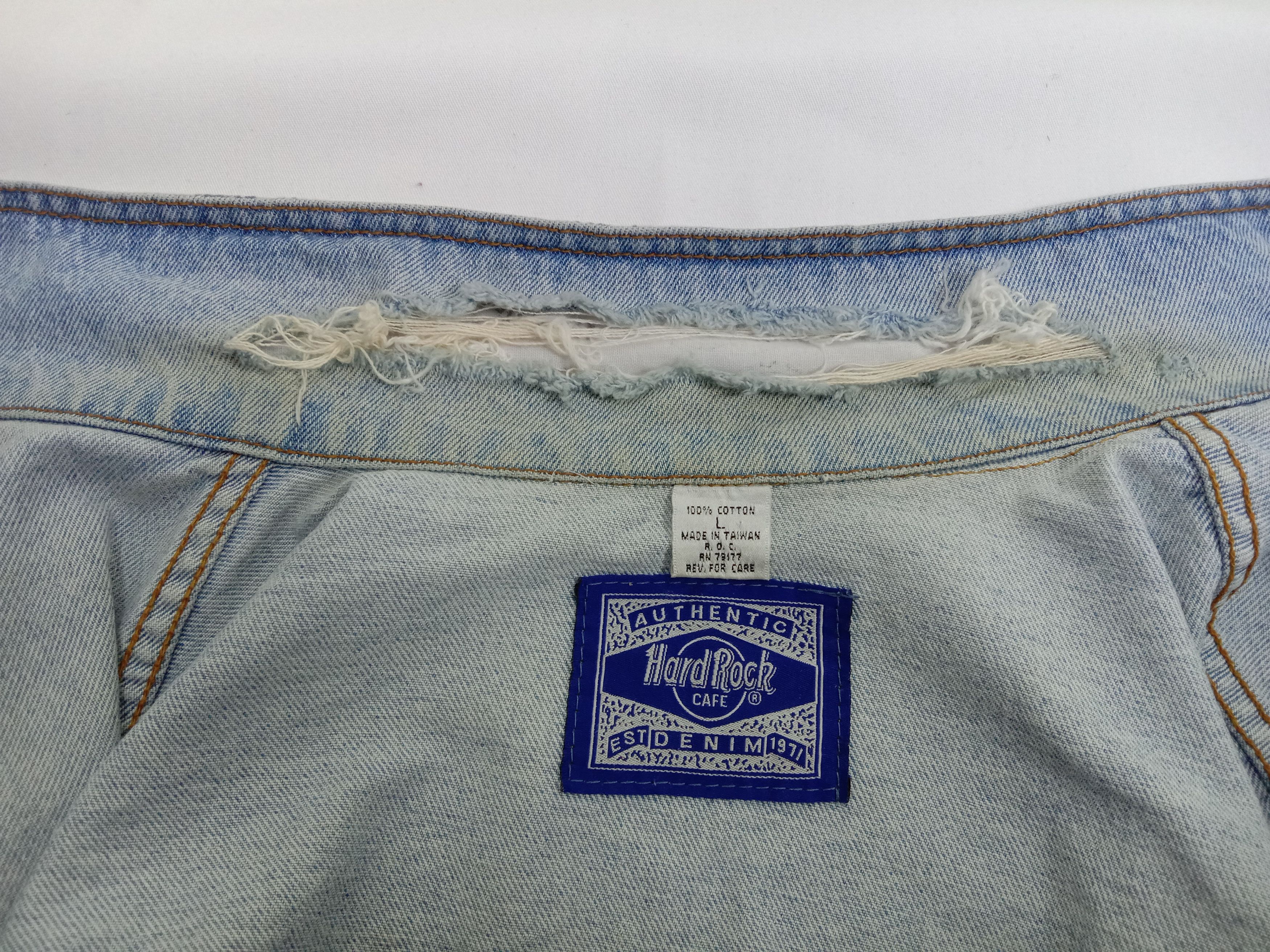 Hard Rock Cafe Vintage Hard Rock Cafe Los Angeles Distressed Denim Jacket Size US L / EU 52-54 / 3 - 11 Thumbnail