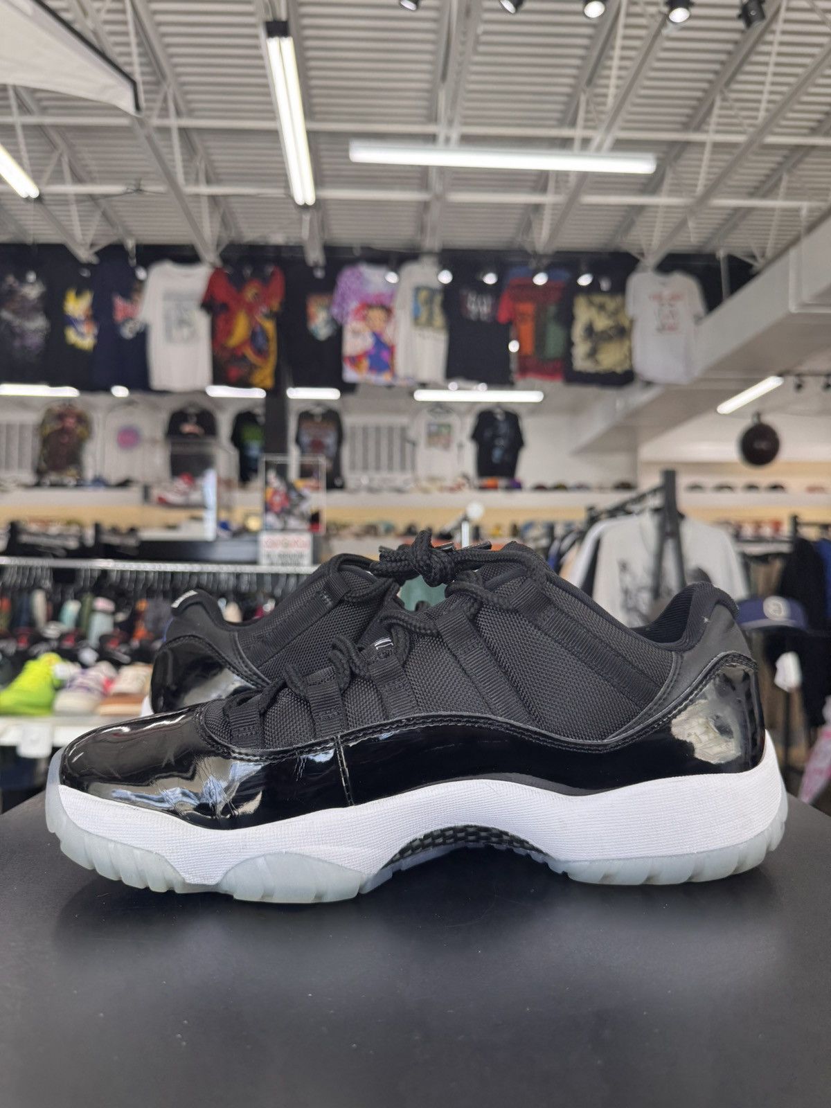 Jordan Brand Air Jordan 11 Low Space Jam Size 10 (2024) Size US 10 / EU 43 - 4 Thumbnail