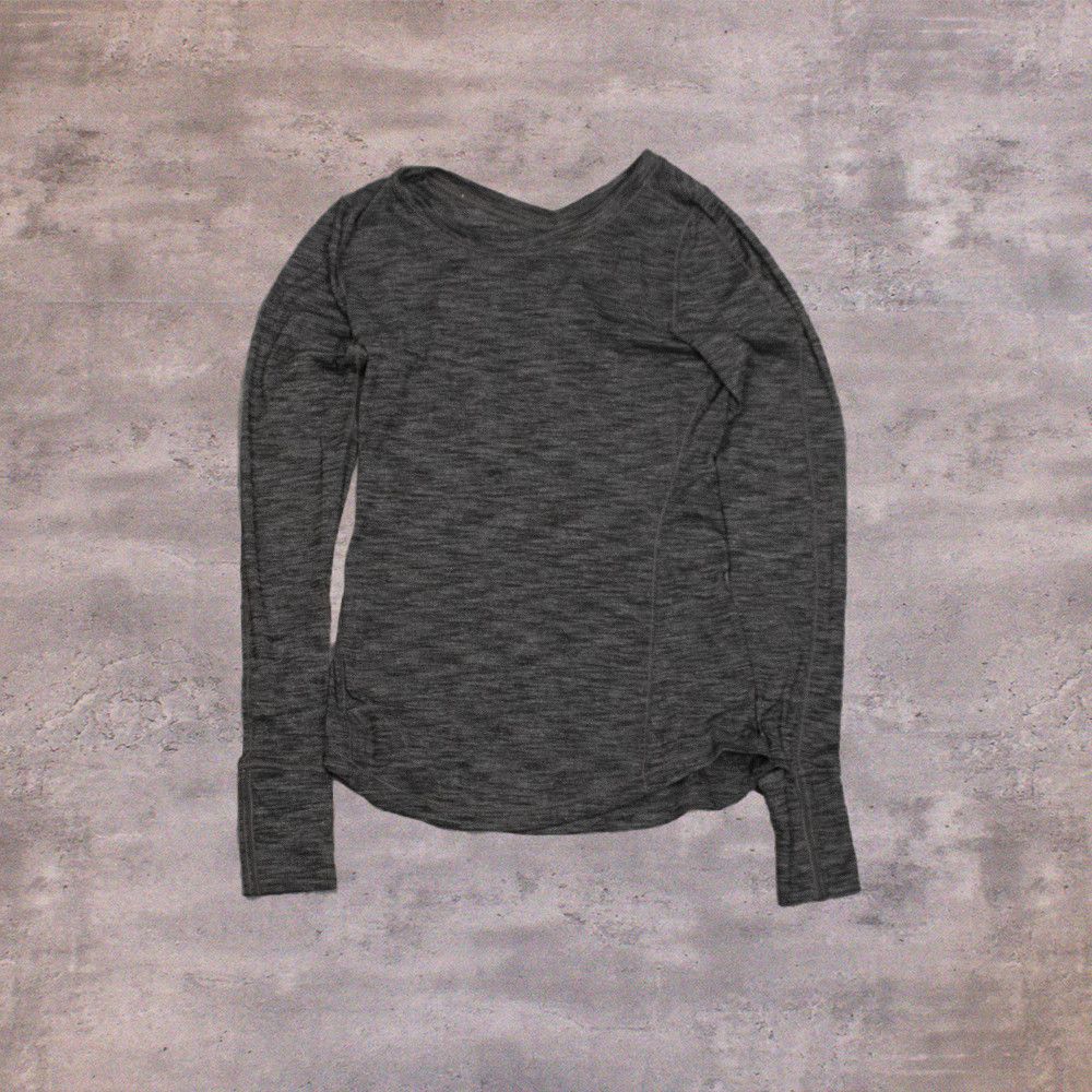 Lululemon Lululemon Heather Grey Compression Long Sleeve T-Shirt Size US XXS / EU 40 - 1 Thumbnail