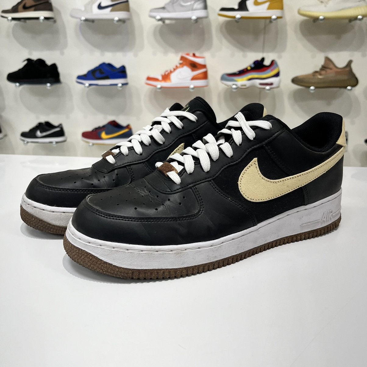 Nike Nike Air Force 1 Low Pomegranate Size US 11 / EU 44 - 2 Thumbnail