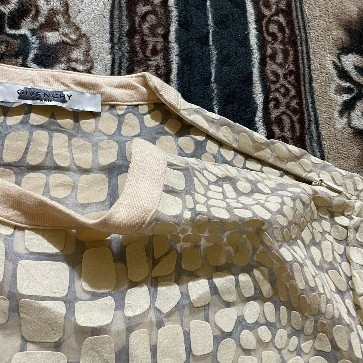 Givenchy GIVENCHY Paris by Riccardo Tisci Croc-Effect Sheer Silk Mesh Size L / US 10 / IT 46 - 8 Thumbnail