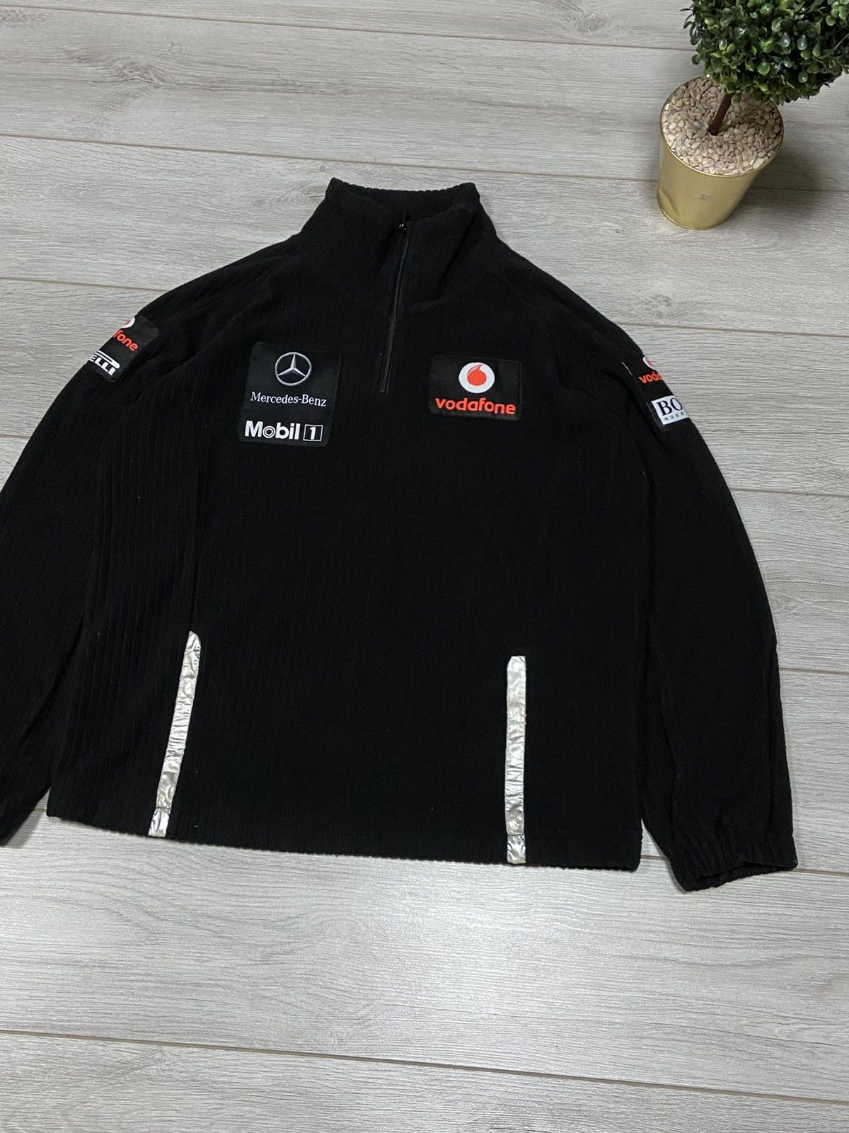 Hugo Boss Vintage Hugo Boss Vodafone McLaren Mercedes Half Zip Sweater Size US L / EU 52-54 / 3 - 3 Thumbnail