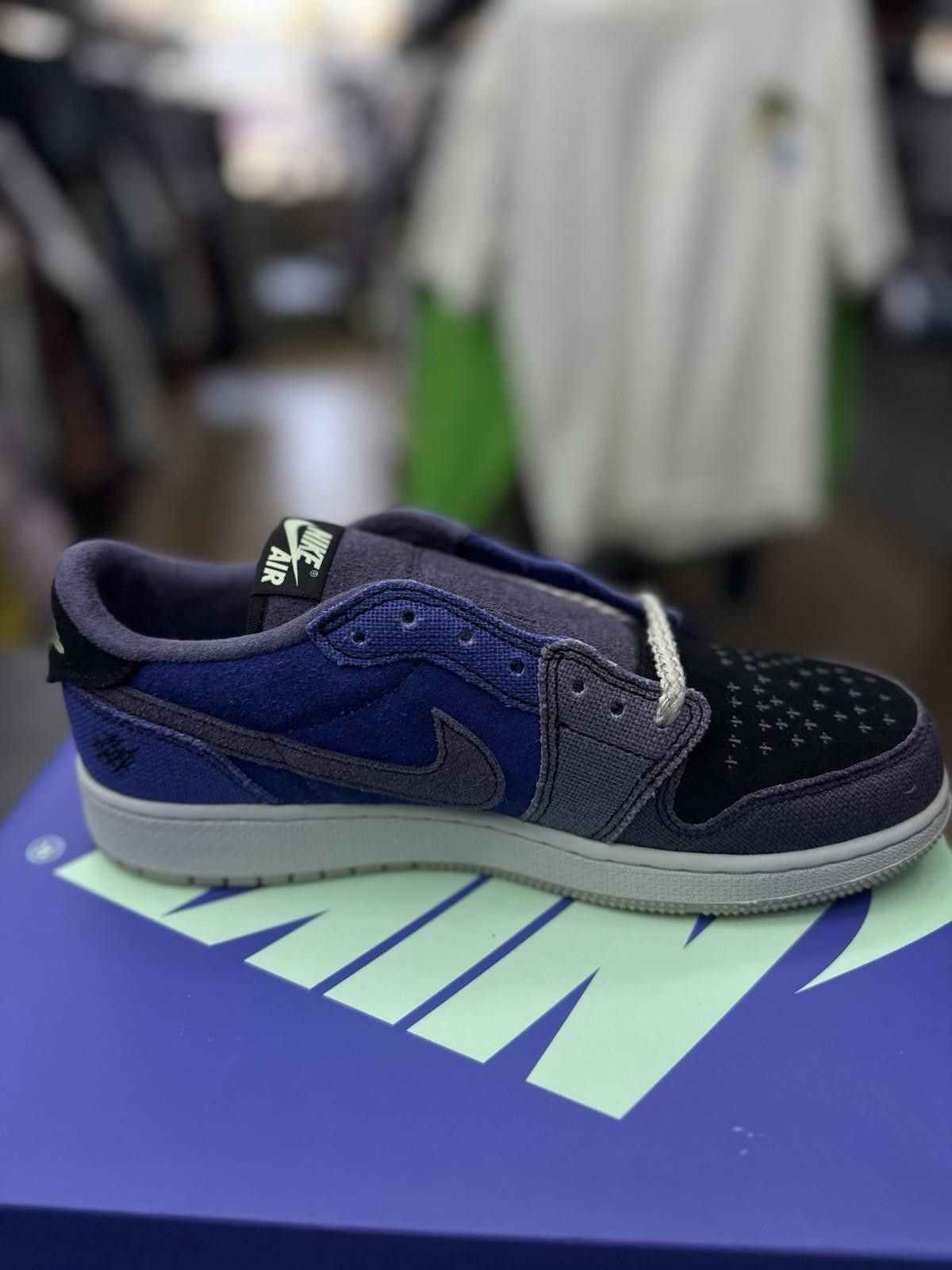 Jordan Brand 7Y Zion Williamson x Air Jordan 1 Retro OG Low Voodoo NEW Size US 7 / EU 40 - 6 Thumbnail