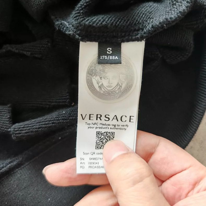 Versace Versace Openwork design men's sweatshirt Size US S / EU 44-46 / 1 - 6 Thumbnail