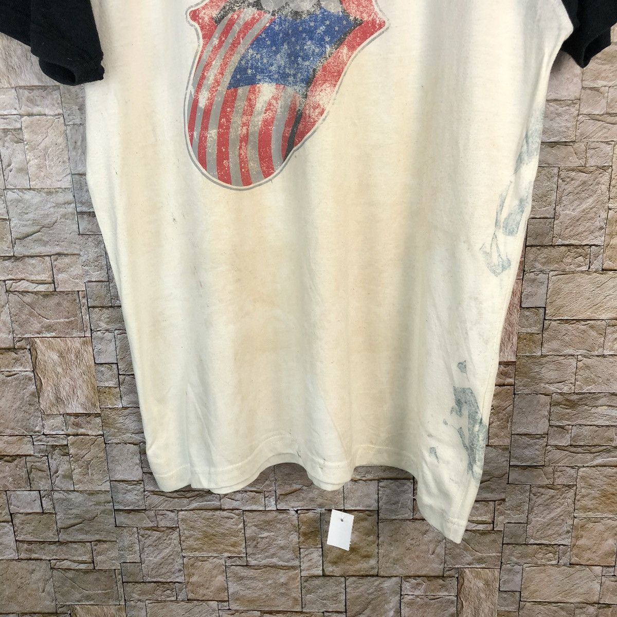 The Rolling Stones The Rolling Stones vintage band tee #A810 Size US L / EU 52-54 / 3 - 6 Thumbnail