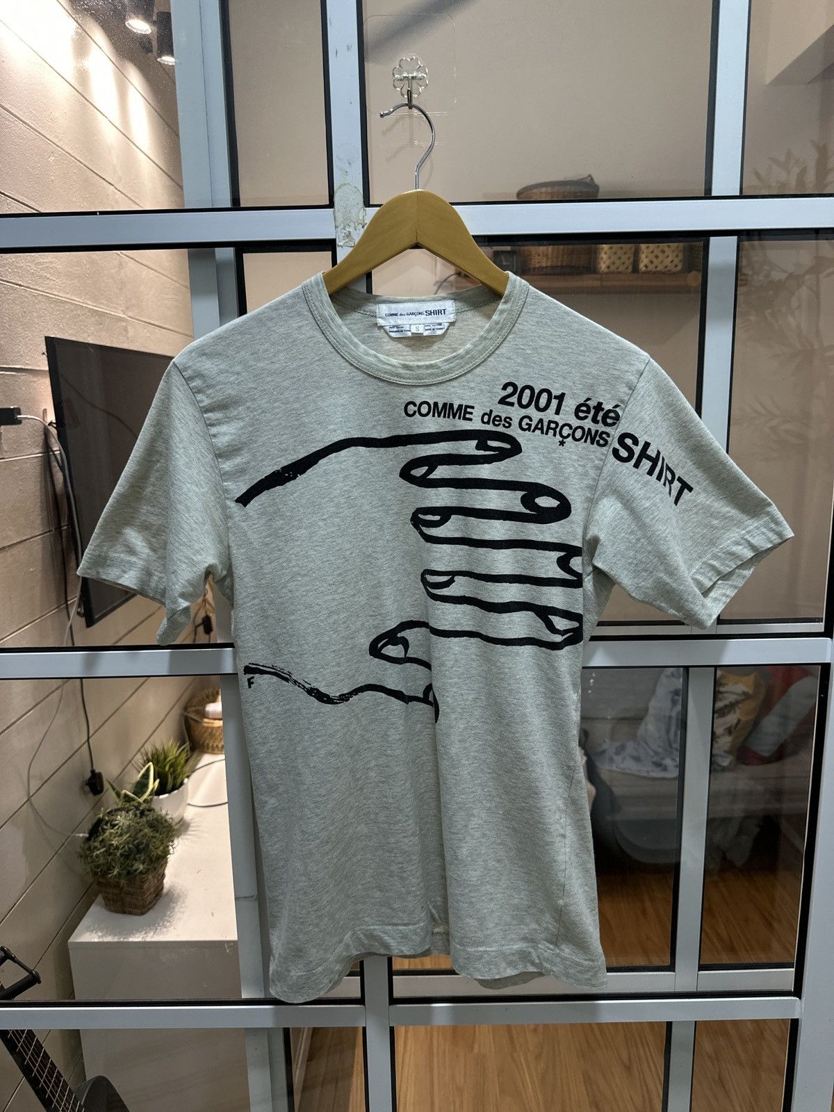 Comme des Garcons SHIRT SS2001 Comme des Garcons ete “Hand” T-Shirt Size US M / EU 48-50 / 2 - 1 Thumbnail