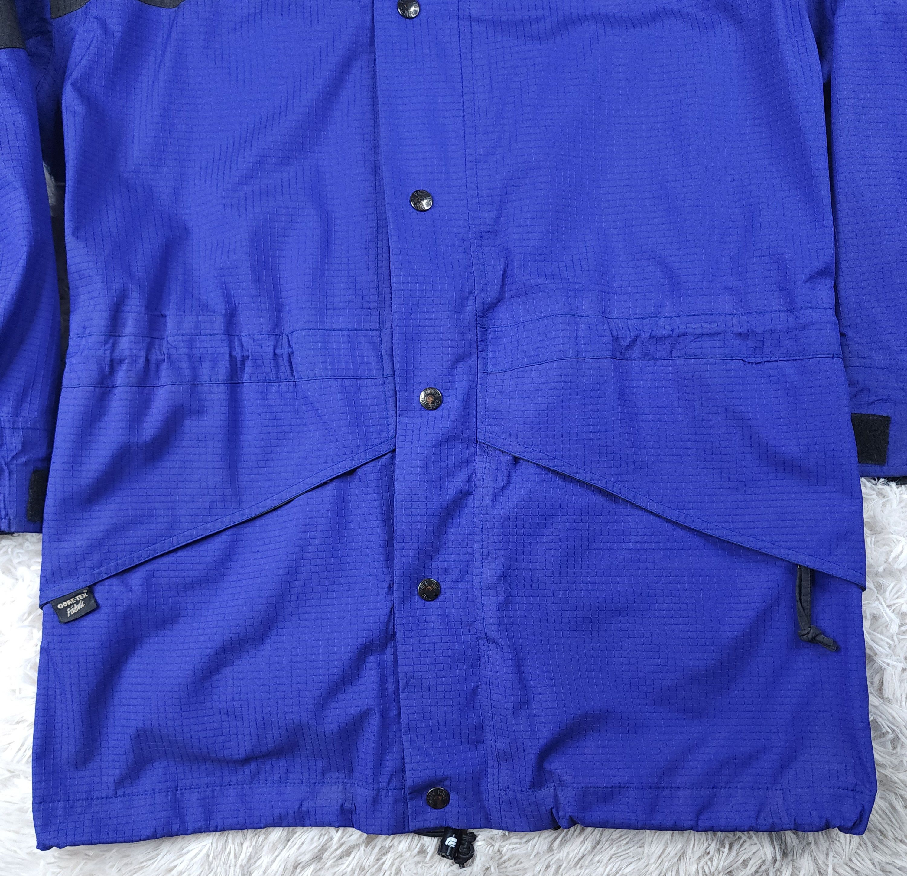The North Face The North Face Gore-Tex waterproof blue windbreaker jacket Size US M / EU 48-50 / 2 - 4 Thumbnail