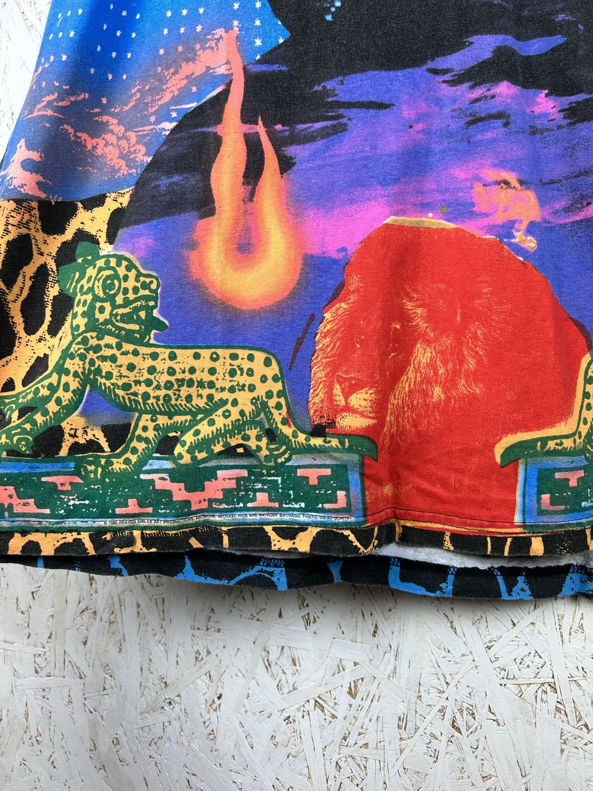 Band Tees Vintage 1995 Carlos Santana Heaven Smiles AOP T-Shirt Size US XL / EU 56 / 4 - 3 Thumbnail