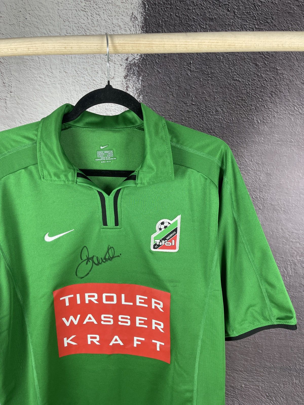 Nike Nike Tirol 2000 2002 home jersey Michael Baur signed Size US M / EU 48-50 / 2 - 4 Thumbnail