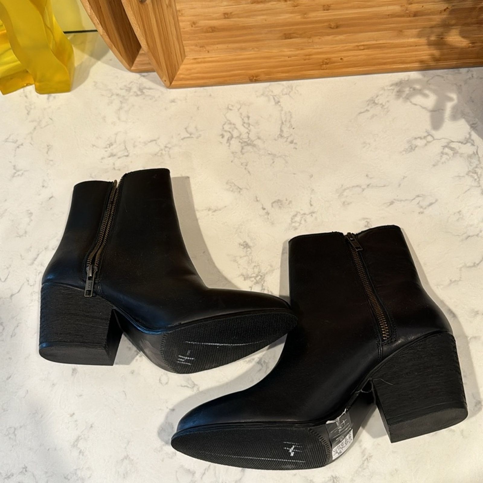 Other Hardy Luxurious Black Leather Ankle Boot Block Heel size 9 Size US 9 / IT 39 - 7 Thumbnail