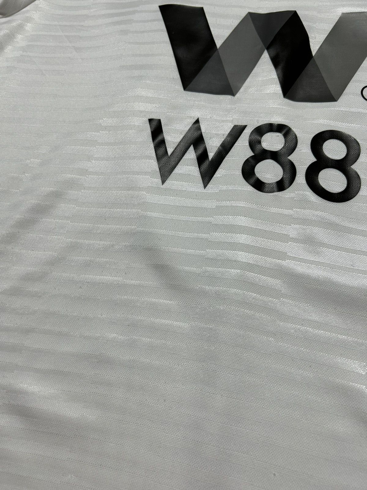 Adidas ADAMA 37 Wolverhampton Adidas Soccer Jersey Size S Size US S / EU 44-46 / 1 - 7 Thumbnail