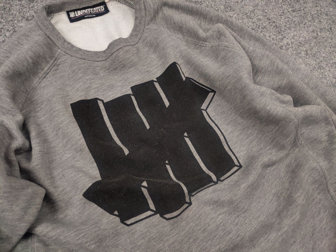 Undefeated Undefeated Vintage Big 5 Strikers logo Crew chek Sweatshirt Size US M / EU 48-50 / 2 - 6 Thumbnail