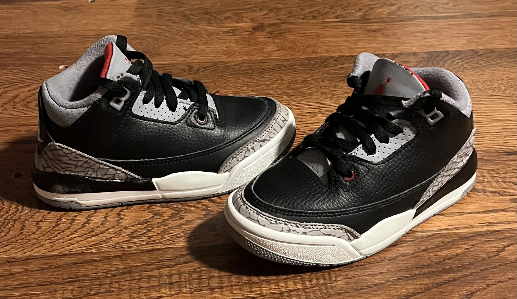 Jordan Brand Jordan 3 Retro Black Cement 2024 Toddler 11C Nike Air Size US 11 / EU 44 - 1 Thumbnail