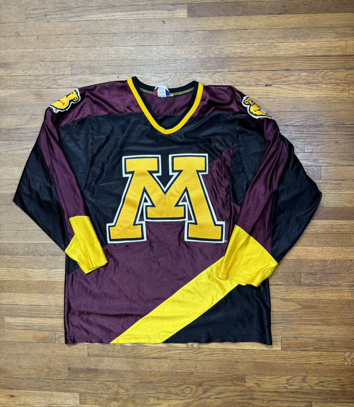 NCAA × Vintage Vintage Minnesota Gophers Hockey Jersey Size US M / EU 48-50 / 2 - 1 Thumbnail