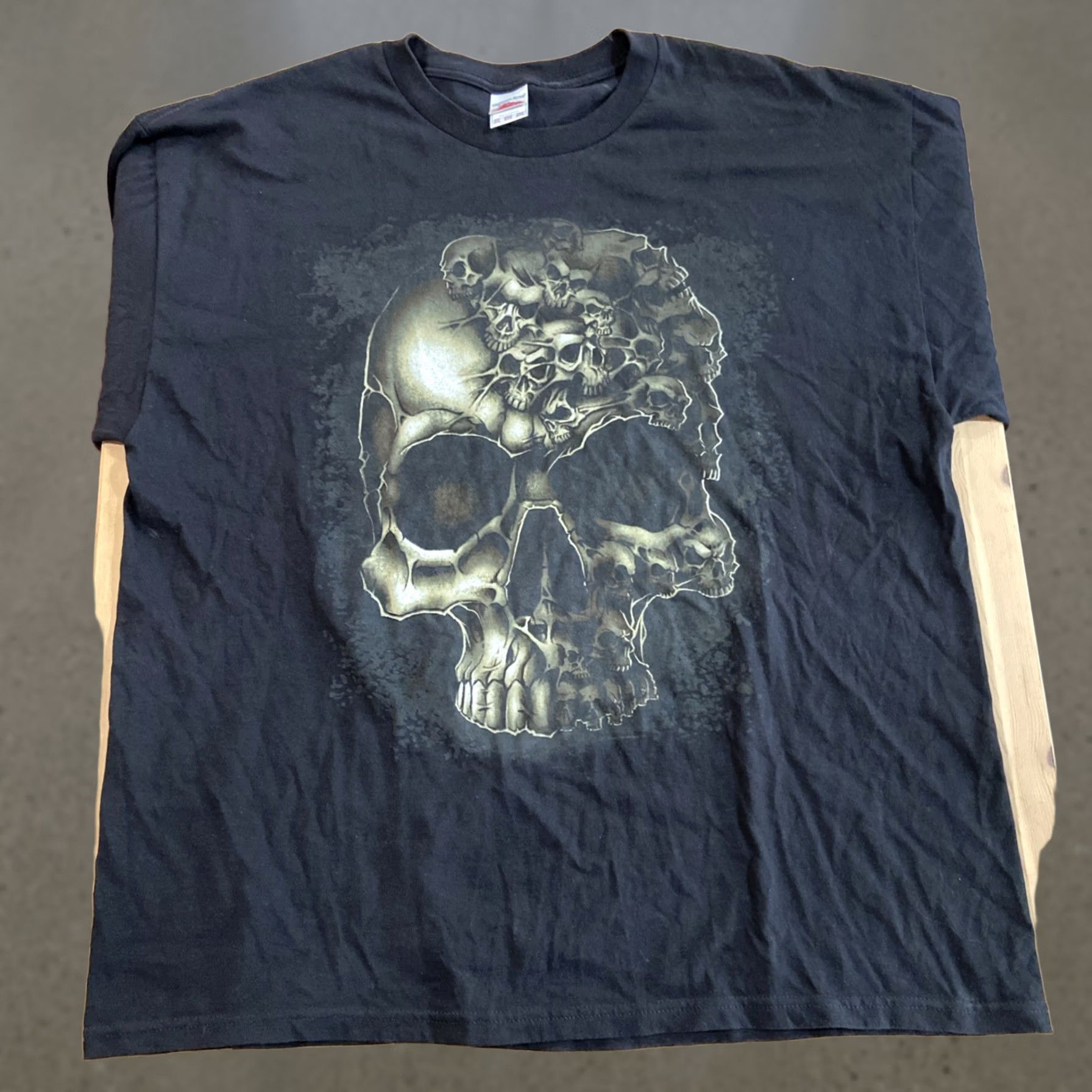 Vintage VINTAGE Tennessee River T-Shirt Men 2XL Black Grunge Skull Graphic Print Shirt Size US XXL / EU 58 / 5 - 1 Thumbnail