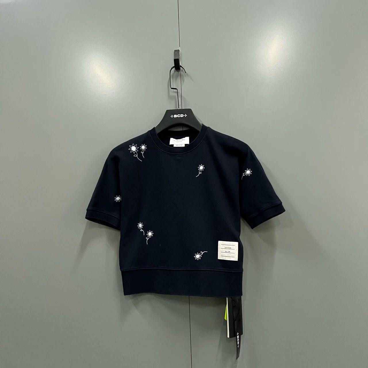 Thom Browne Thom Browne Navy Floral Print Short Sleeve Size US XXS / EU 40 - 1 Thumbnail