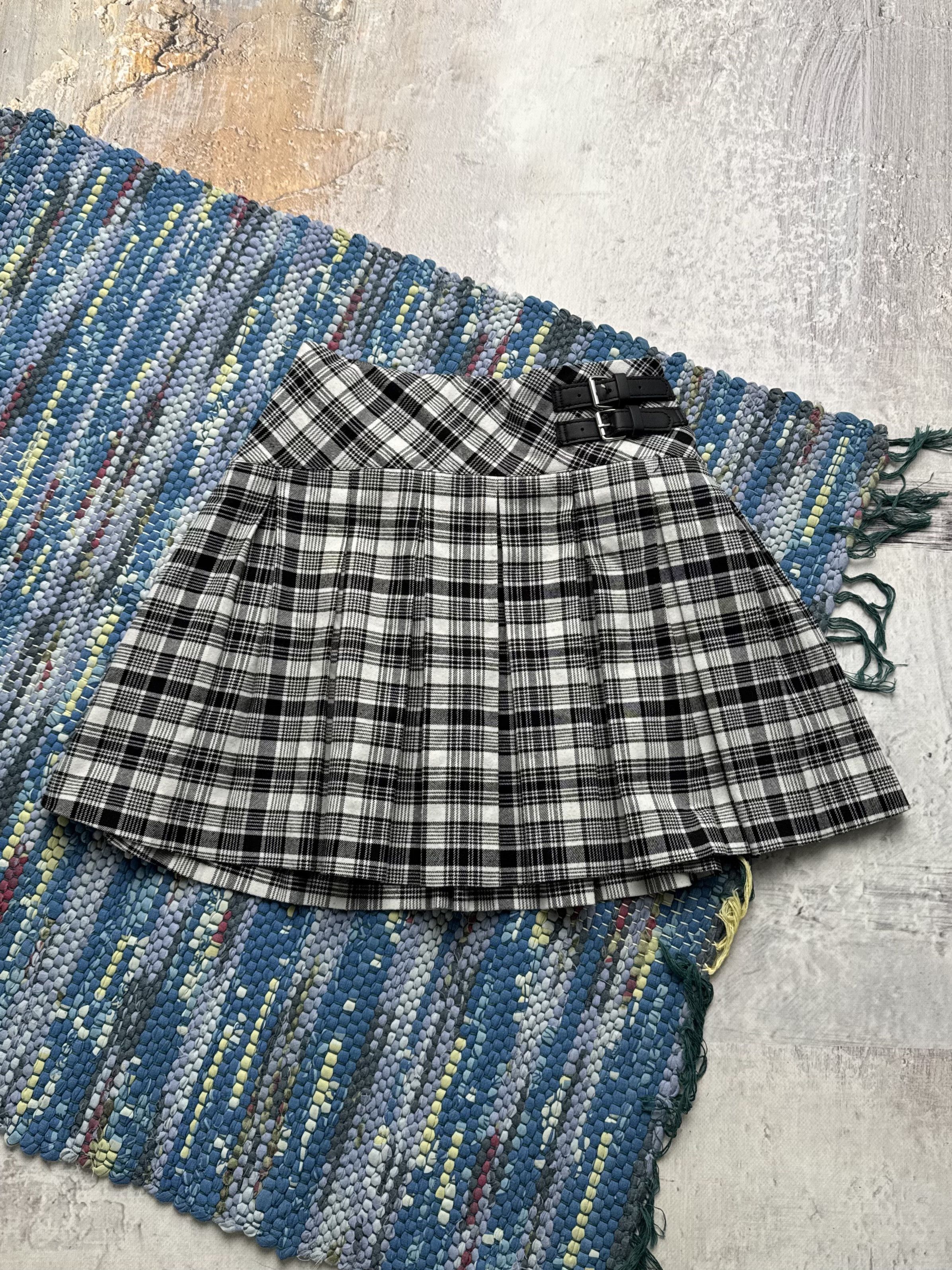Vintage Vintage Plaid Mini Vintage Black White Tartan Buckle Y2K Size 25" / US 0 / IT 36 - 1 Thumbnail