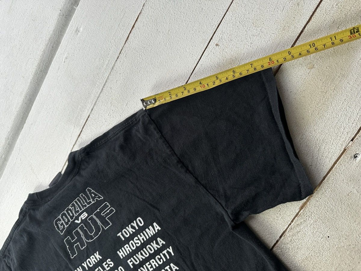 Huf 🚨GODZILLA VS HUF 2020 BIG LOGO t shirt sk8 rap black Size US M / EU 48-50 / 2 - 15 Thumbnail