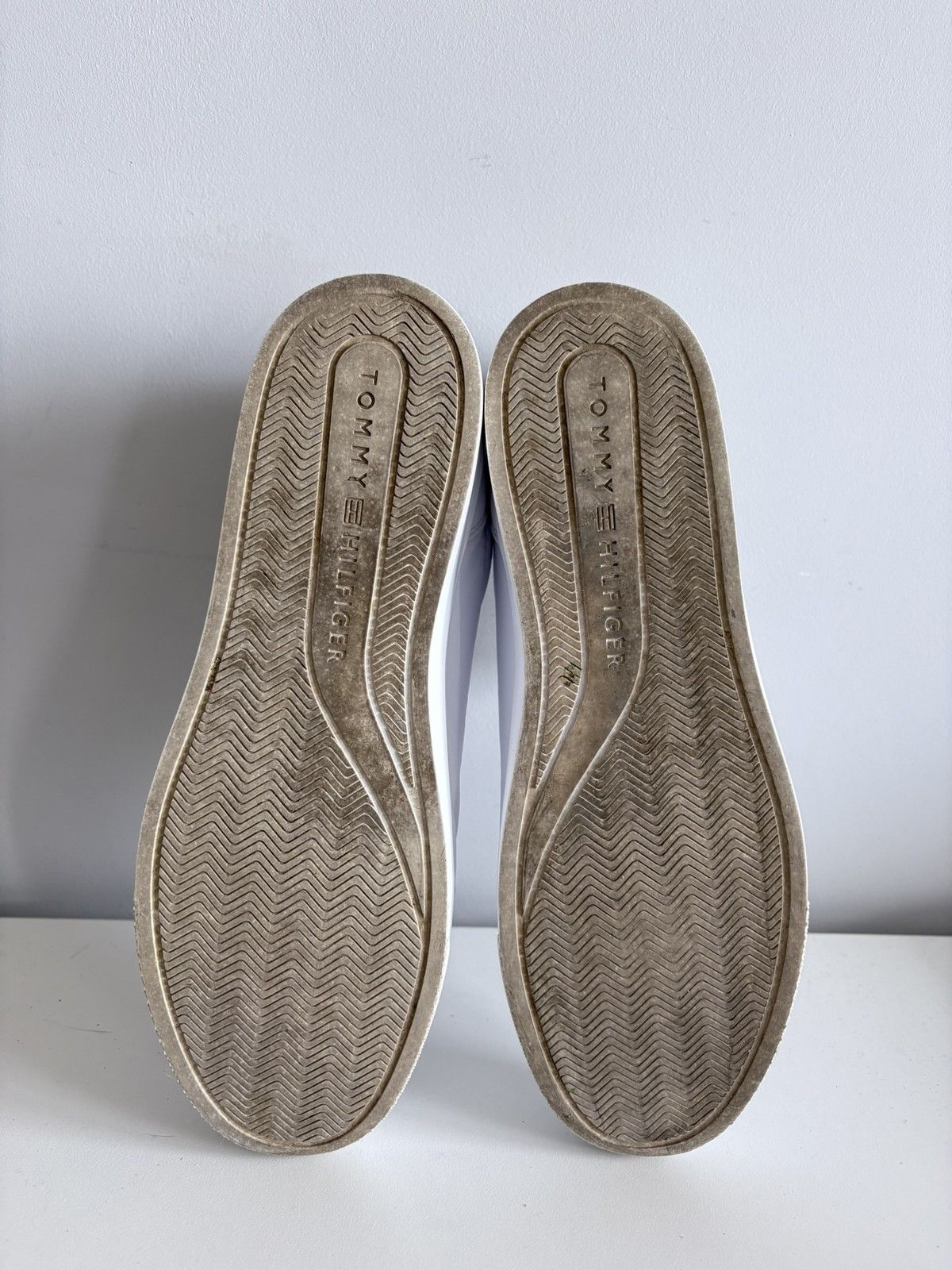 Tommy Hilfiger Tommy Hilfiger Essential Cupsole Sneaker size 40 women's Size US 10 / IT 40 - 7 Thumbnail