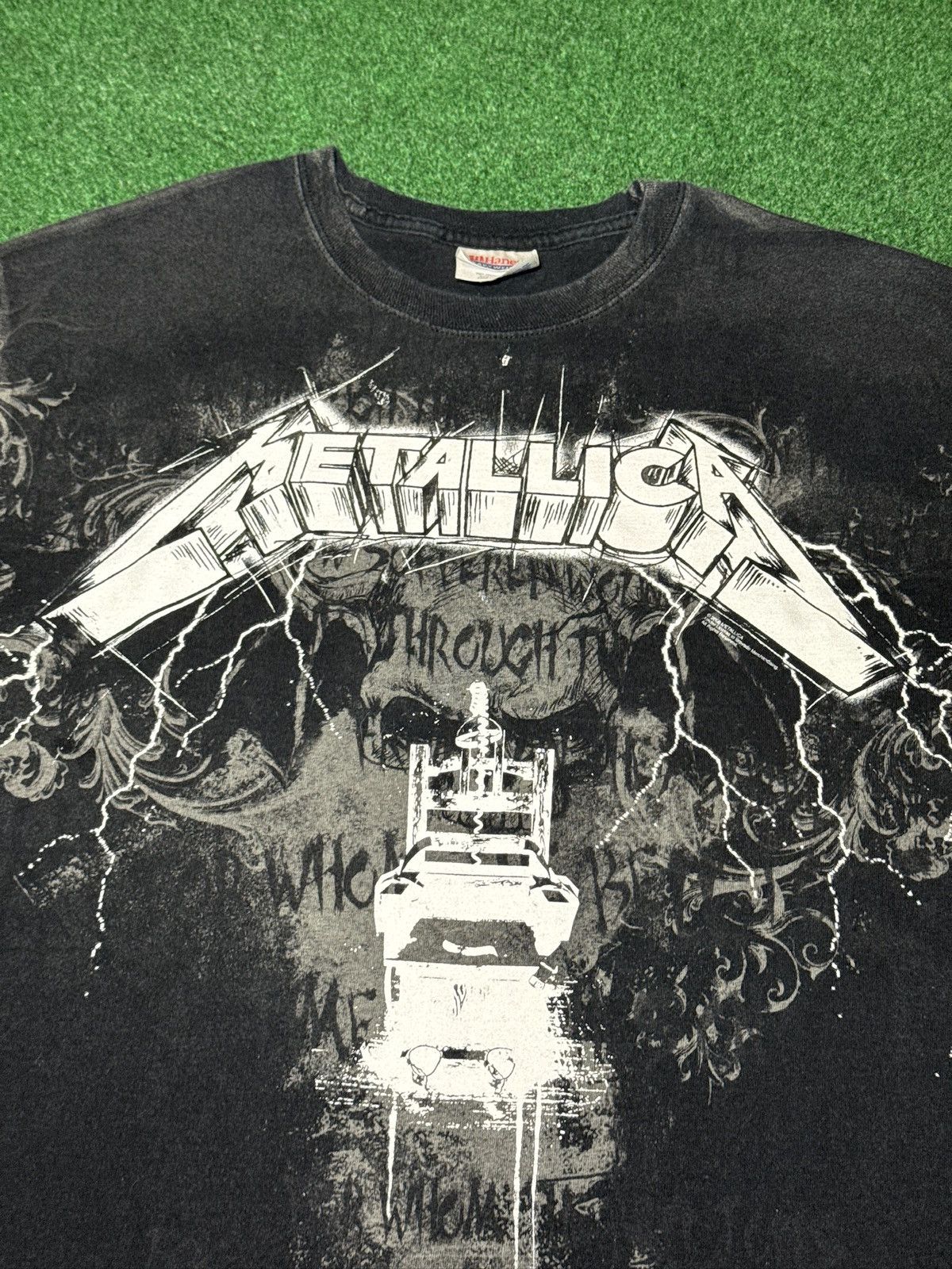 Hanes Metallic Affliction Style Band T Shirt Y2K Vintage Black Size US L / EU 52-54 / 3 - 2 Thumbnail