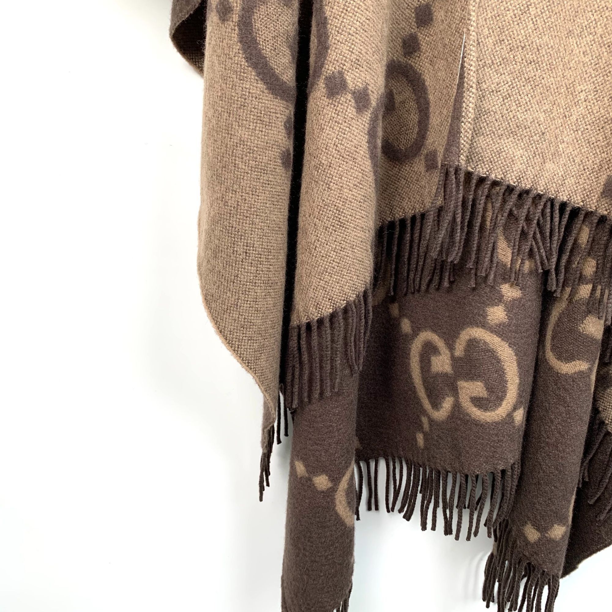 Gucci Gucci GG Logo Wool Cashmere Poncho Shawl Wrap Cape With Frin Size M / US 6-8 / IT 42-44 - 6 Thumbnail
