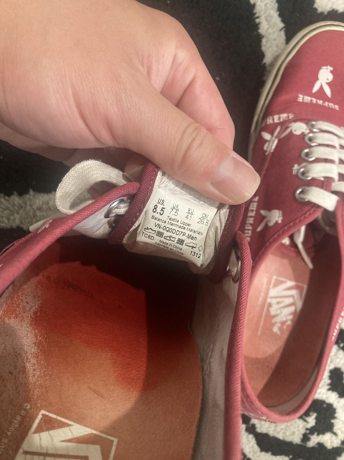 Supreme × Vans 2014SS Supreme x playboy vans era size 8.5, burgundy Size US 8.5 / EU 41-42 - 4 Thumbnail