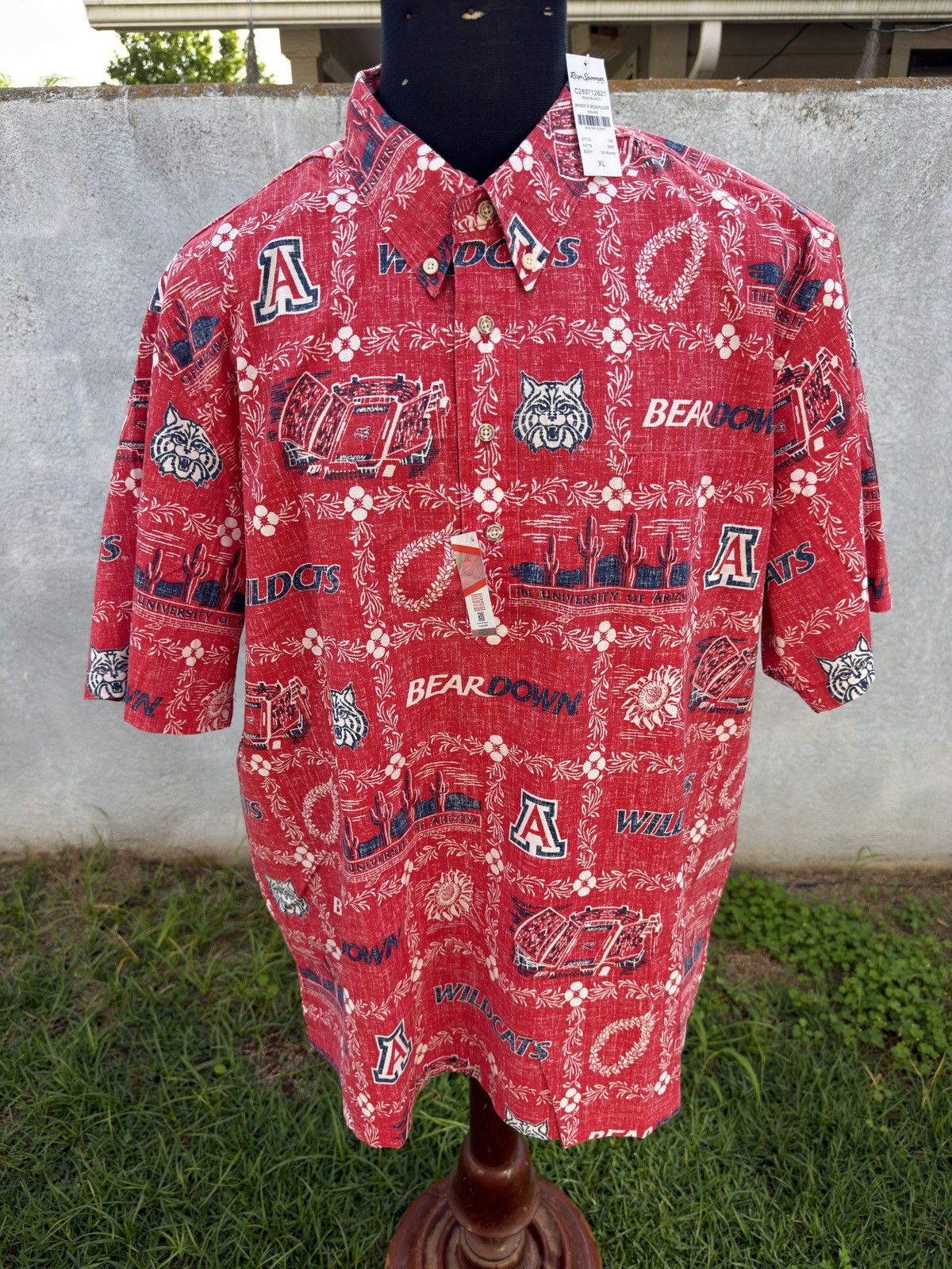 Reyn Spooner New Arizona Wildcats Men XL Red NCAA Football Reyn Spooner Size US XL / EU 56 / 4 - 1 Thumbnail