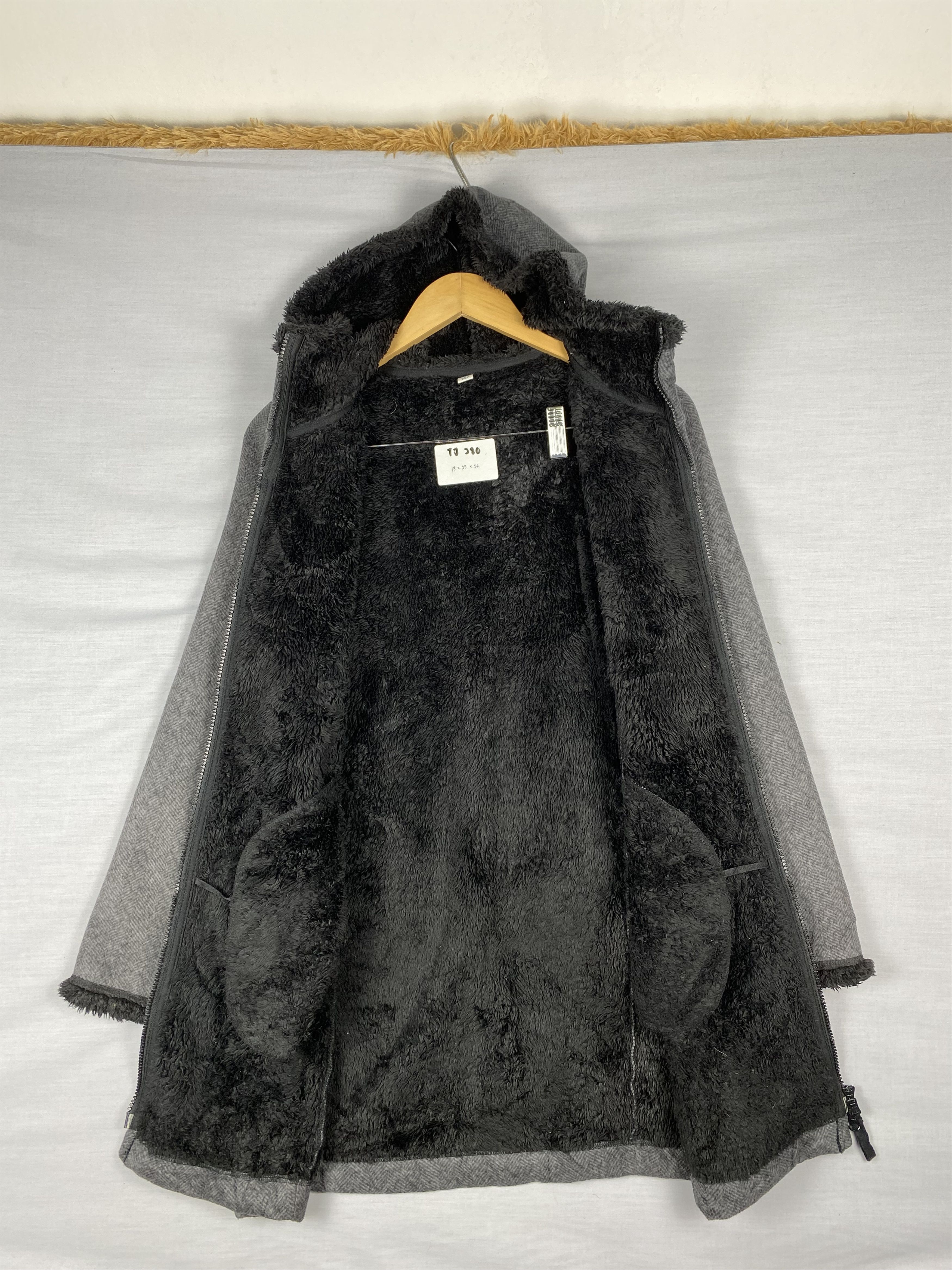 Uniqlo Vintage UNIQLO Hooded Sherpa Lining Wool-Blend Coat Size US M / EU 48-50 / 2 - 4 Thumbnail