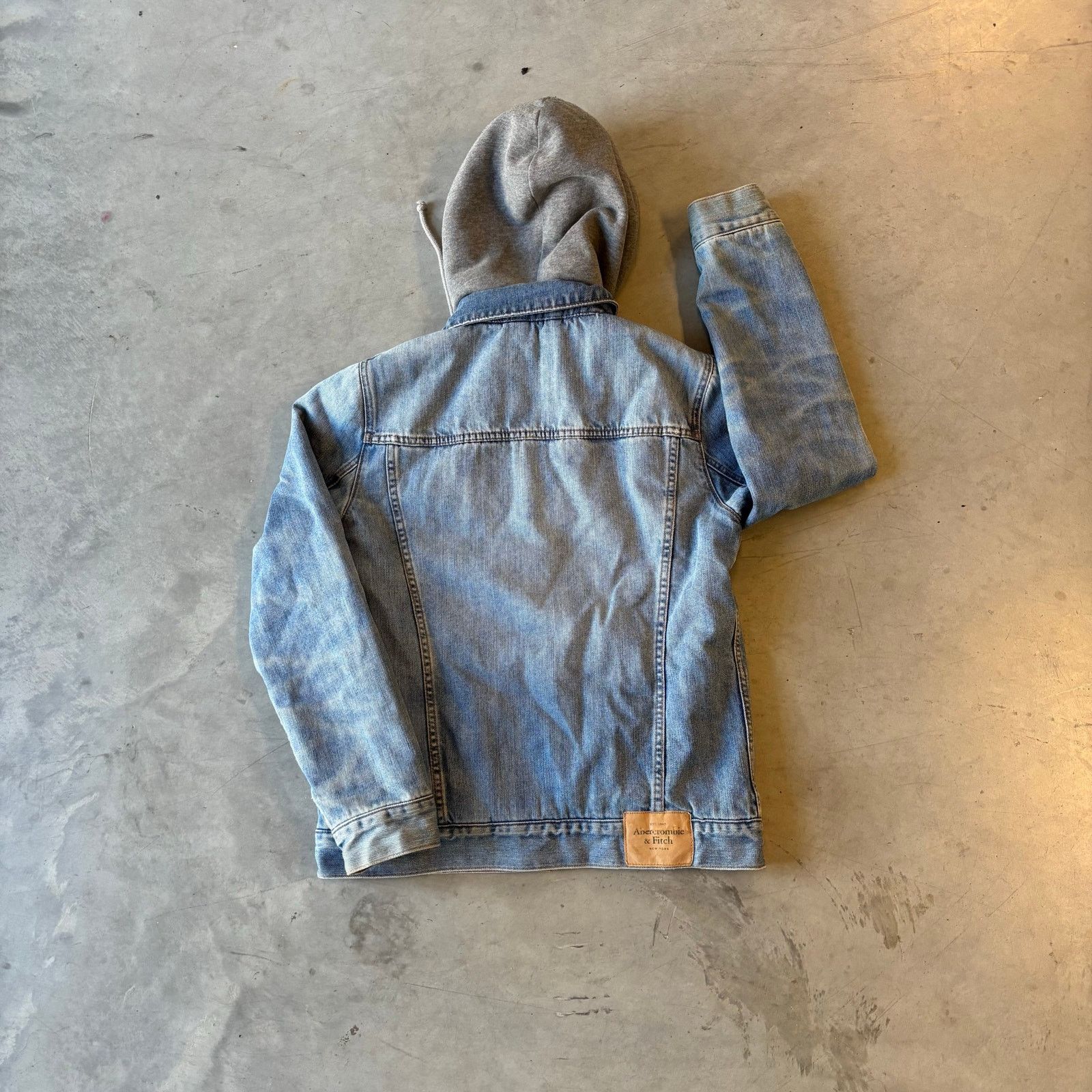 Abercrombie & Fitch Vintage Abercrombie & Fitch Sherpa Lined Hooded Denim Jacket Size US S / EU 44-46 / 1 - 2 Thumbnail