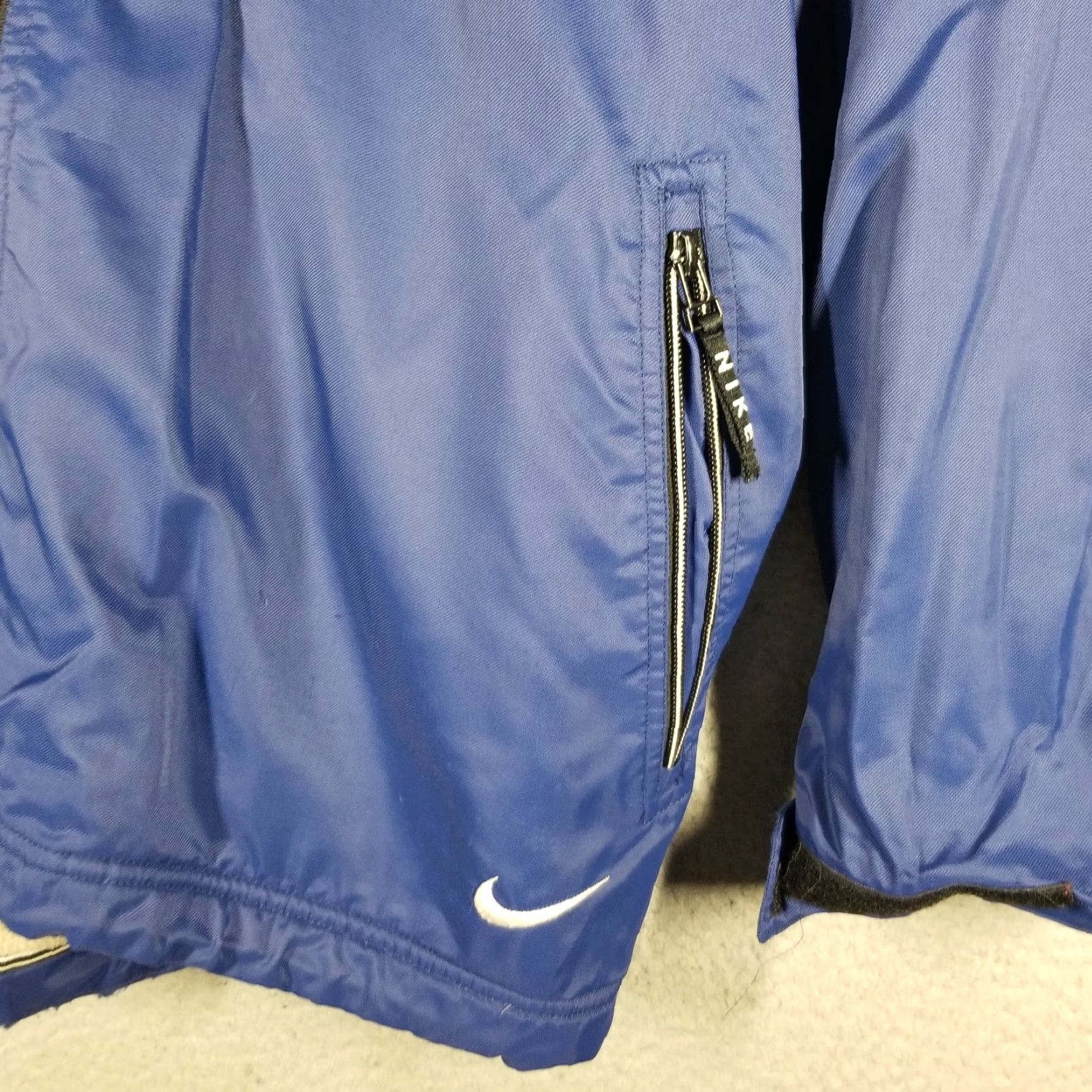 Nike VINTAGE Nike Jacket Swoosh Logo Windbreaker Wind-Resistant Blue Large Adult L Hooded Mid-Length 3-Season Mens Size US L / EU 52-54 / 3 - 4 Thumbnail