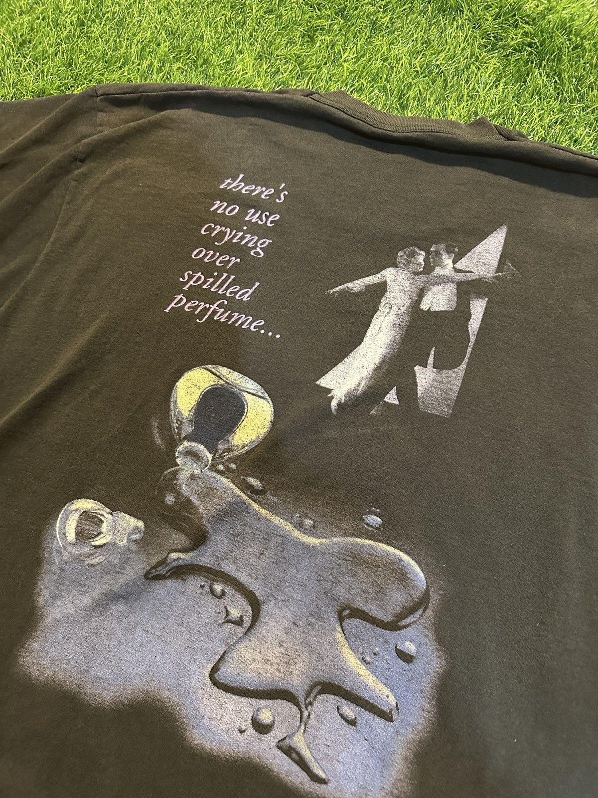 Vintage Vintage Pam Tillis spilled perfume tee shirt size XL Size US XS / EU 42 / 0 - 5 Thumbnail