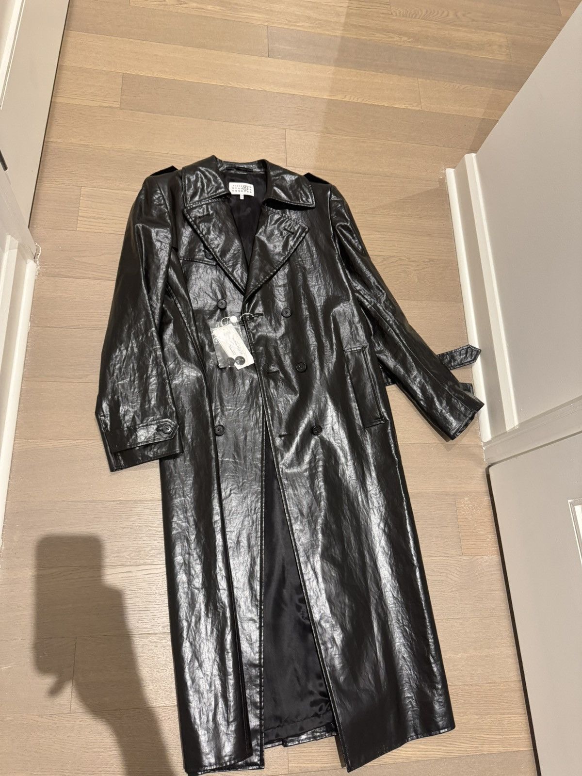Maison Margiela Maison Margiela Shiny Linen Coat Leather Effect Size Large Size US L / EU 52-54 / 3 - 1 Thumbnail