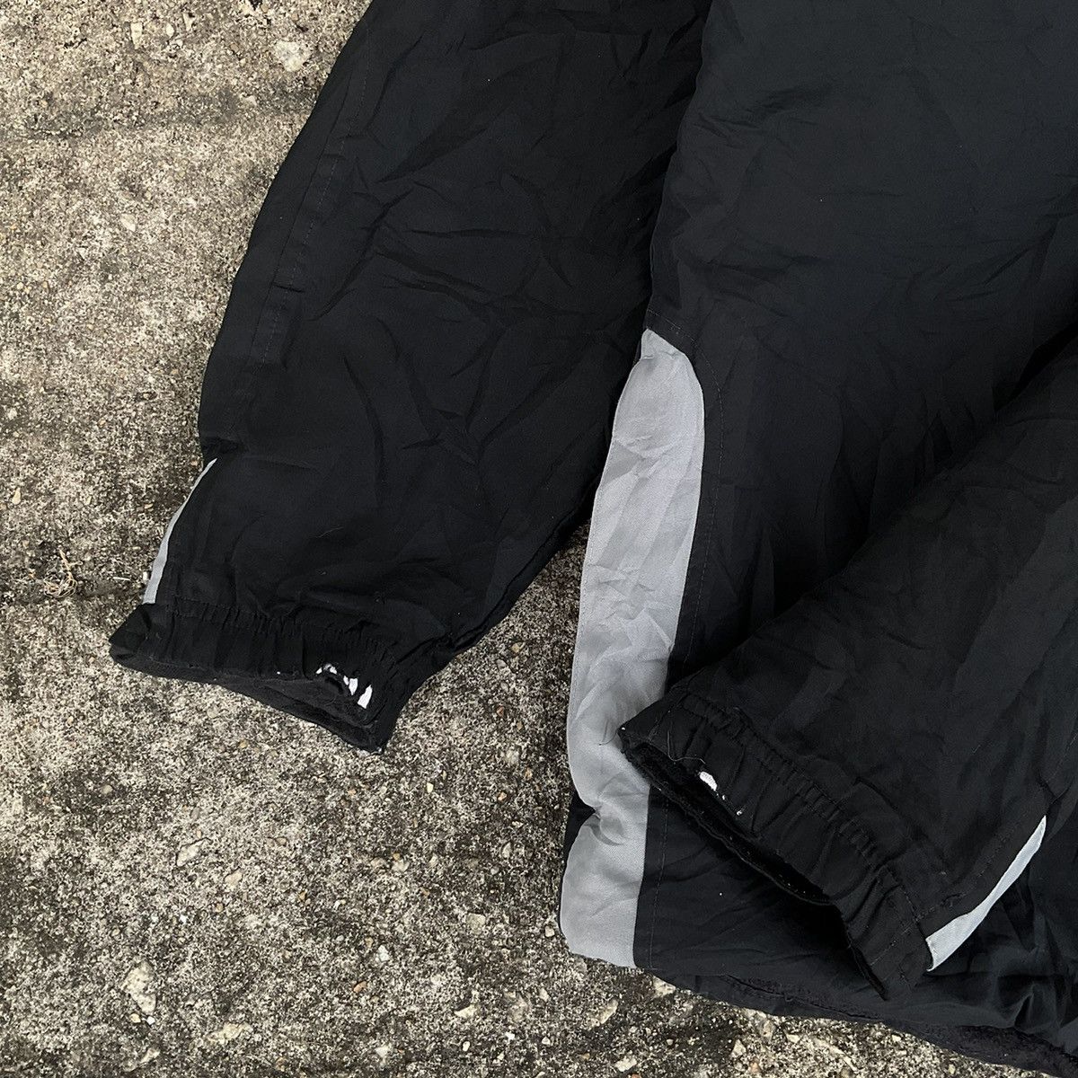Nike × Vintage Nike Vintage Nylon Big Swoosh Logo Lig Size US M / EU 48-50 / 2 - 8 Thumbnail
