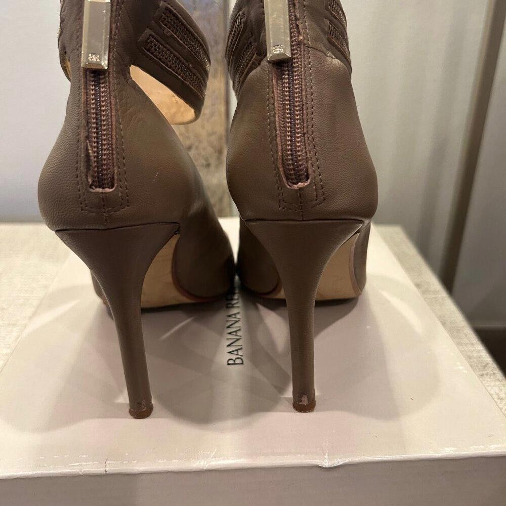 Banana Republic Banana Republic GAYLE pump with Zippered Ankle Strap Size US 8.5 / IT 38.5 - 5 Thumbnail