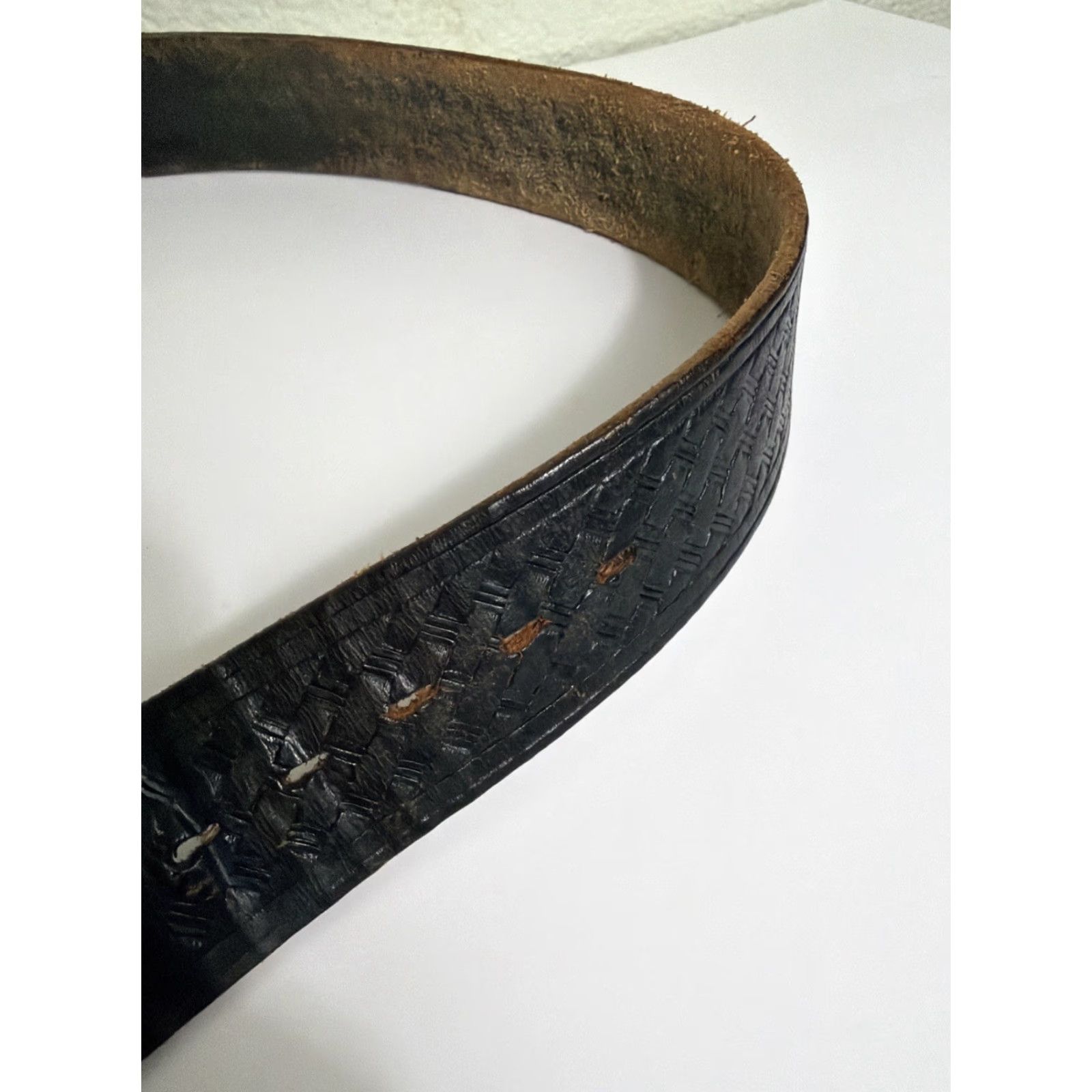 Vintage Butler’s Uniform Mens Belt 38 Brown Leather Embossed Distressed Leather Belt Size 38 - 6 Thumbnail