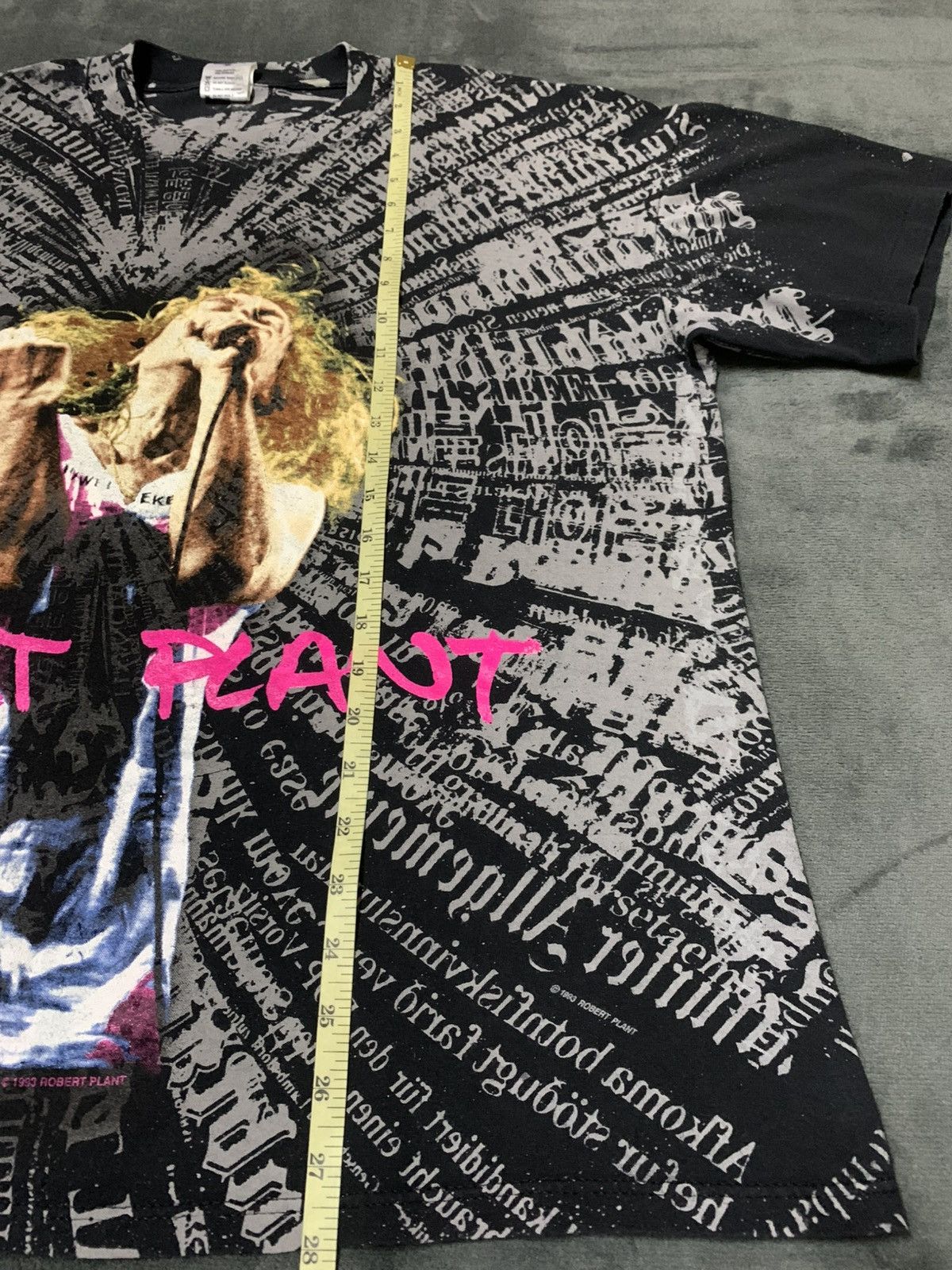 Band Tees 🎙️ Vintage Robert Plant AOP 90s T-shirt Size US XL / EU 56 / 4 - 16 Thumbnail