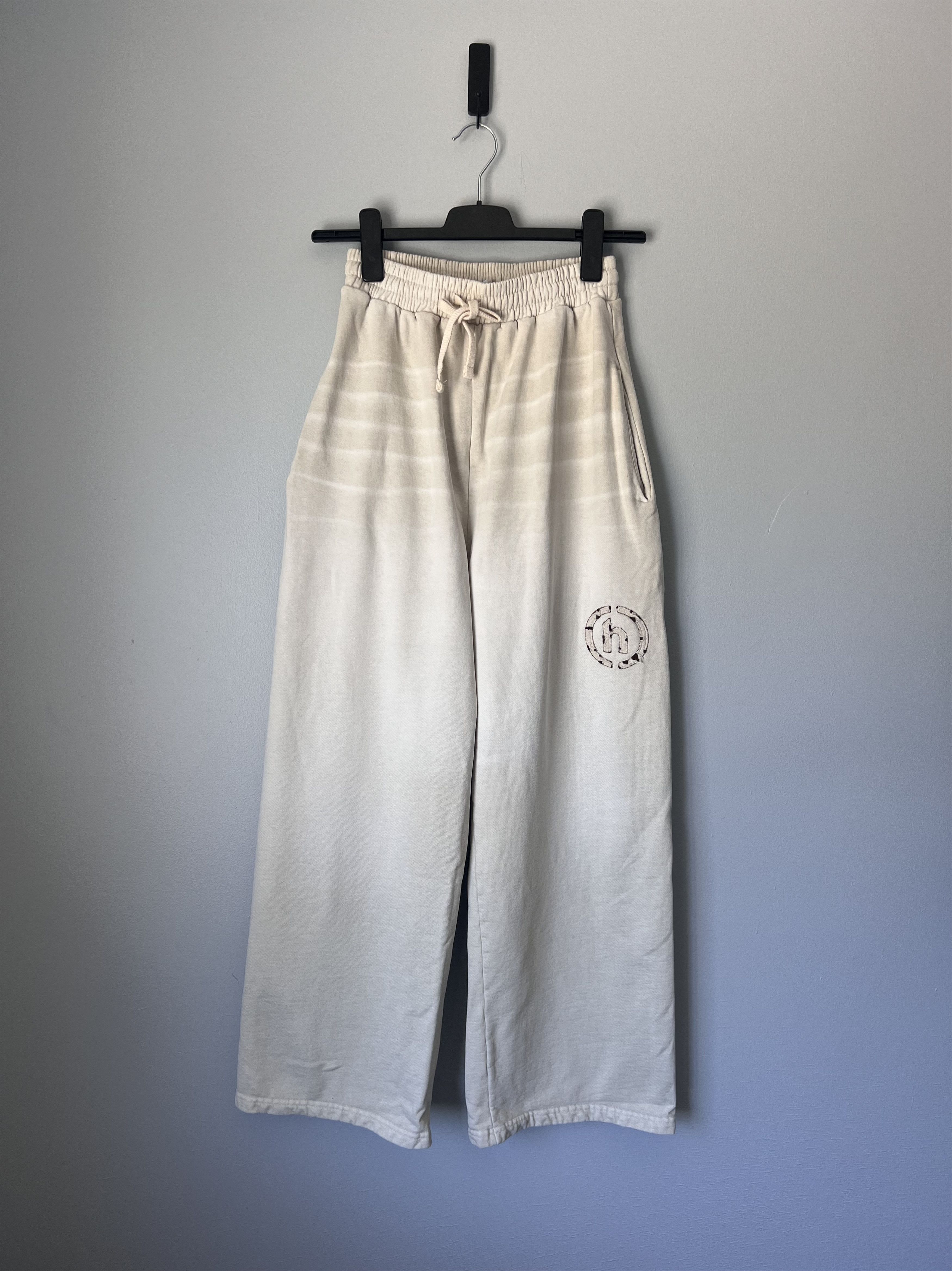 HIDDEN Hidden NY Applique Wide Leg Sweatpants in Natural Size US 30 / EU 46 - 1 Thumbnail