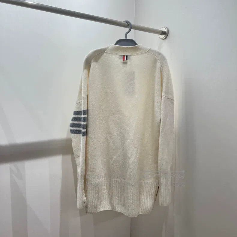 Thom Browne Thom Browne V Neck Long Cardigan Size XS / US 0-2 / IT 36-38 - 2 Thumbnail