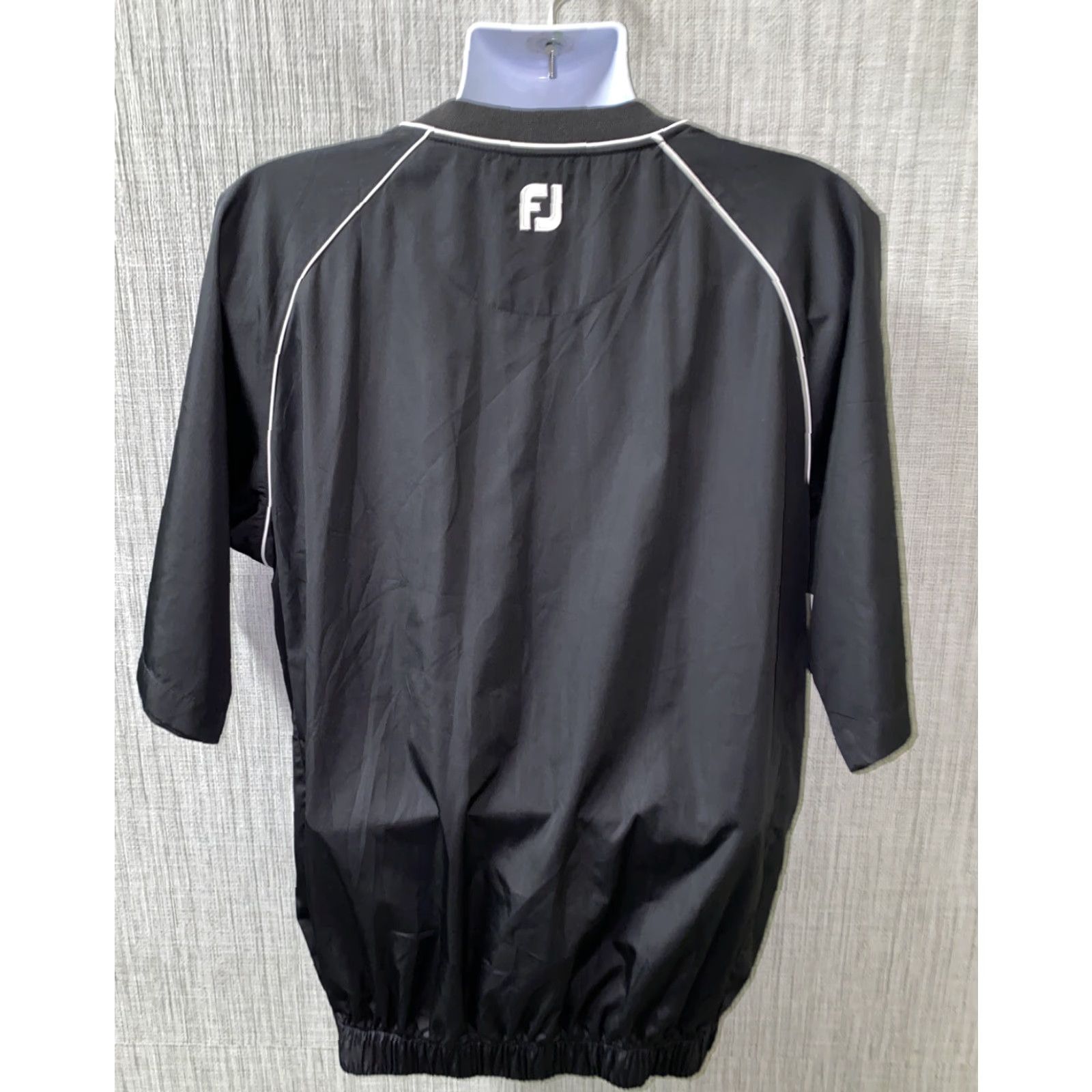 Footjoy FootJoy Jacket Mens Black Polyester V-Neck Golf Size M Size US M / EU 48-50 / 2 - 4 Thumbnail