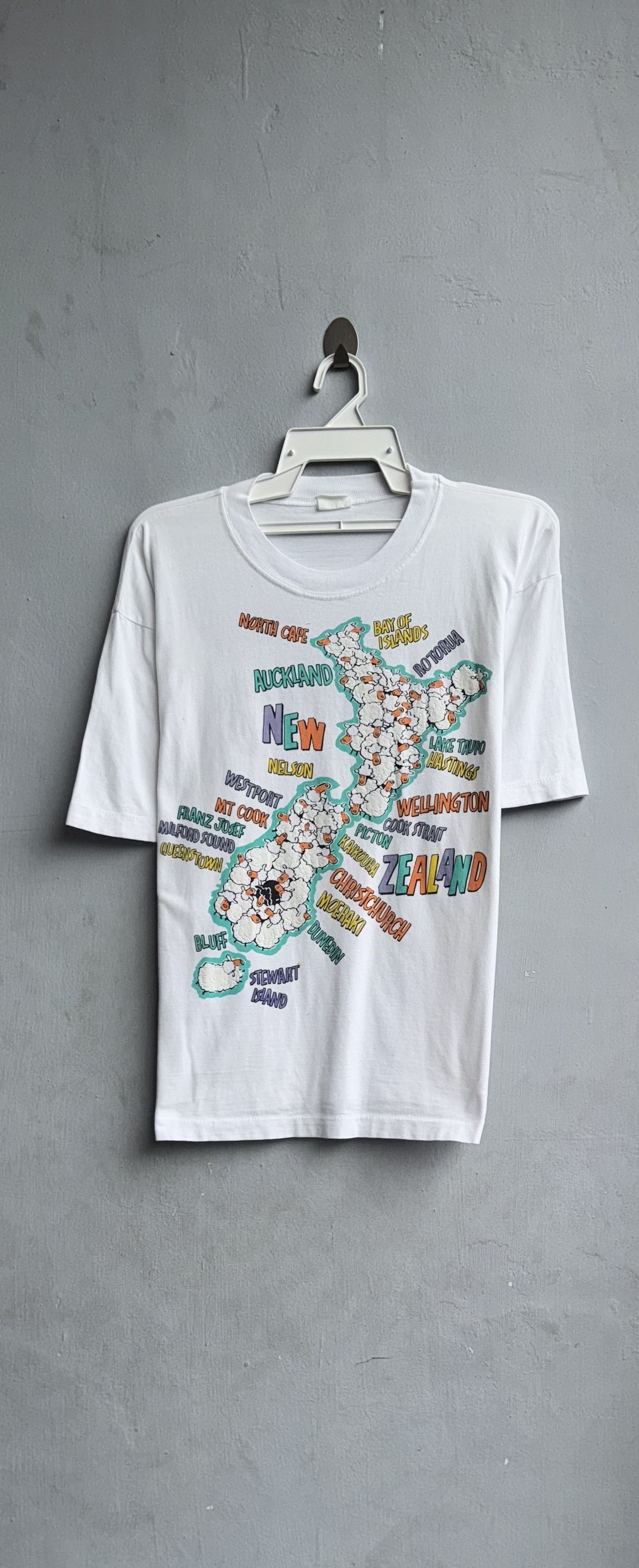 New Zealand Outback × Vintage New Zealand Map Vintage Shirt Size US M / EU 48-50 / 2 - 1 Thumbnail