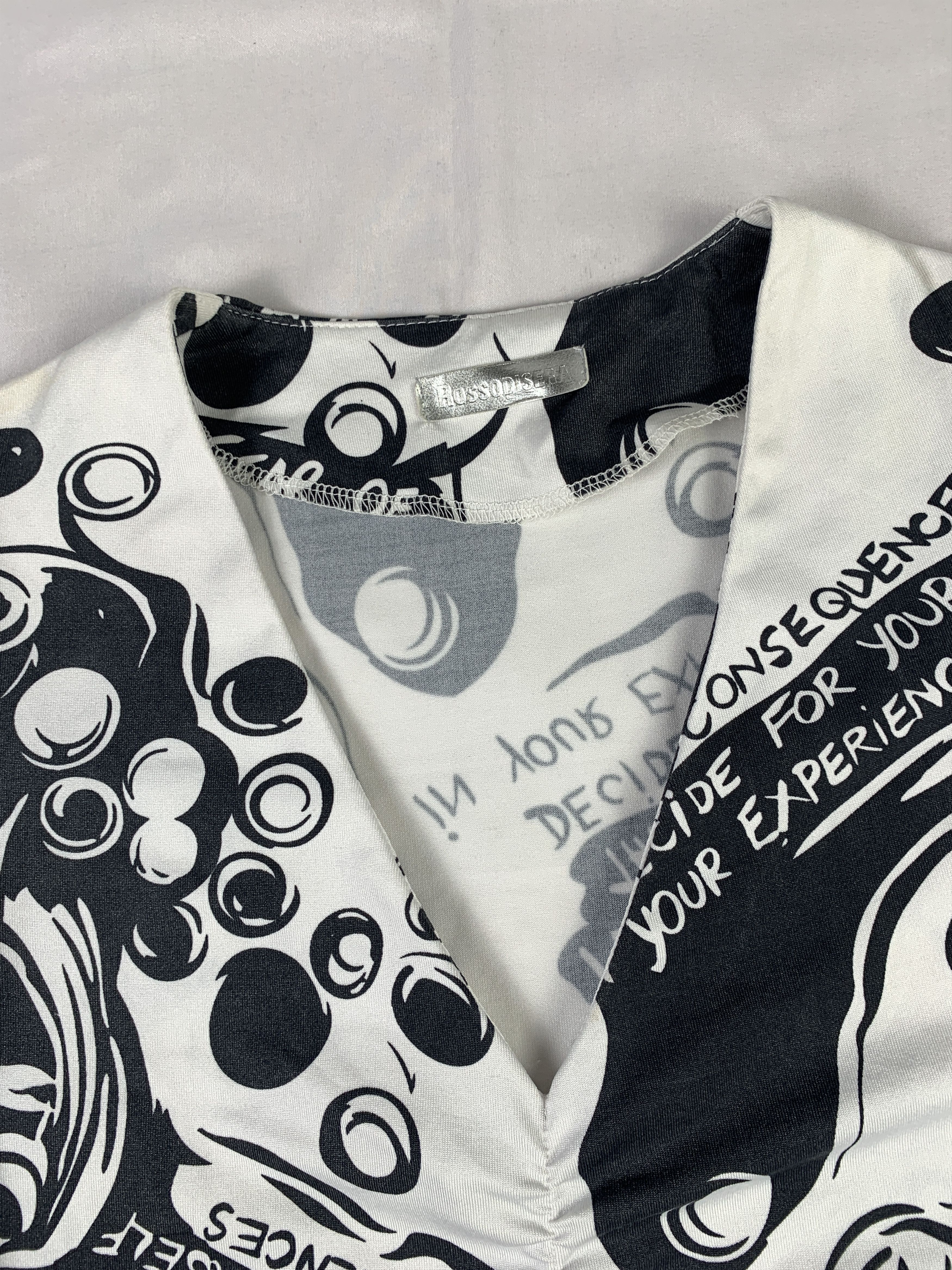 Japanese Brand Rossodisera Comic Girl Printed Top (S) Size S / US 4 / IT 40 - 6 Thumbnail