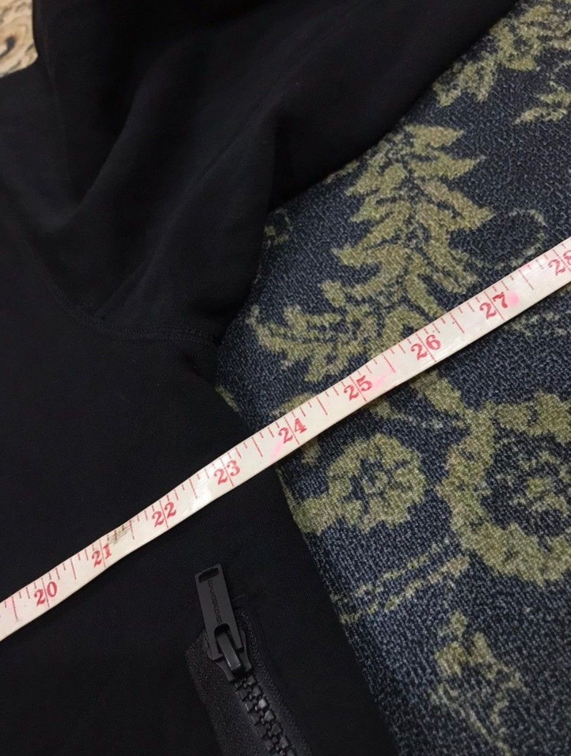 Japanese Brand × Jun Takahashi × Undercover GU x Undercover Sweatshirt Size US XL / EU 56 / 4 - 6 Thumbnail