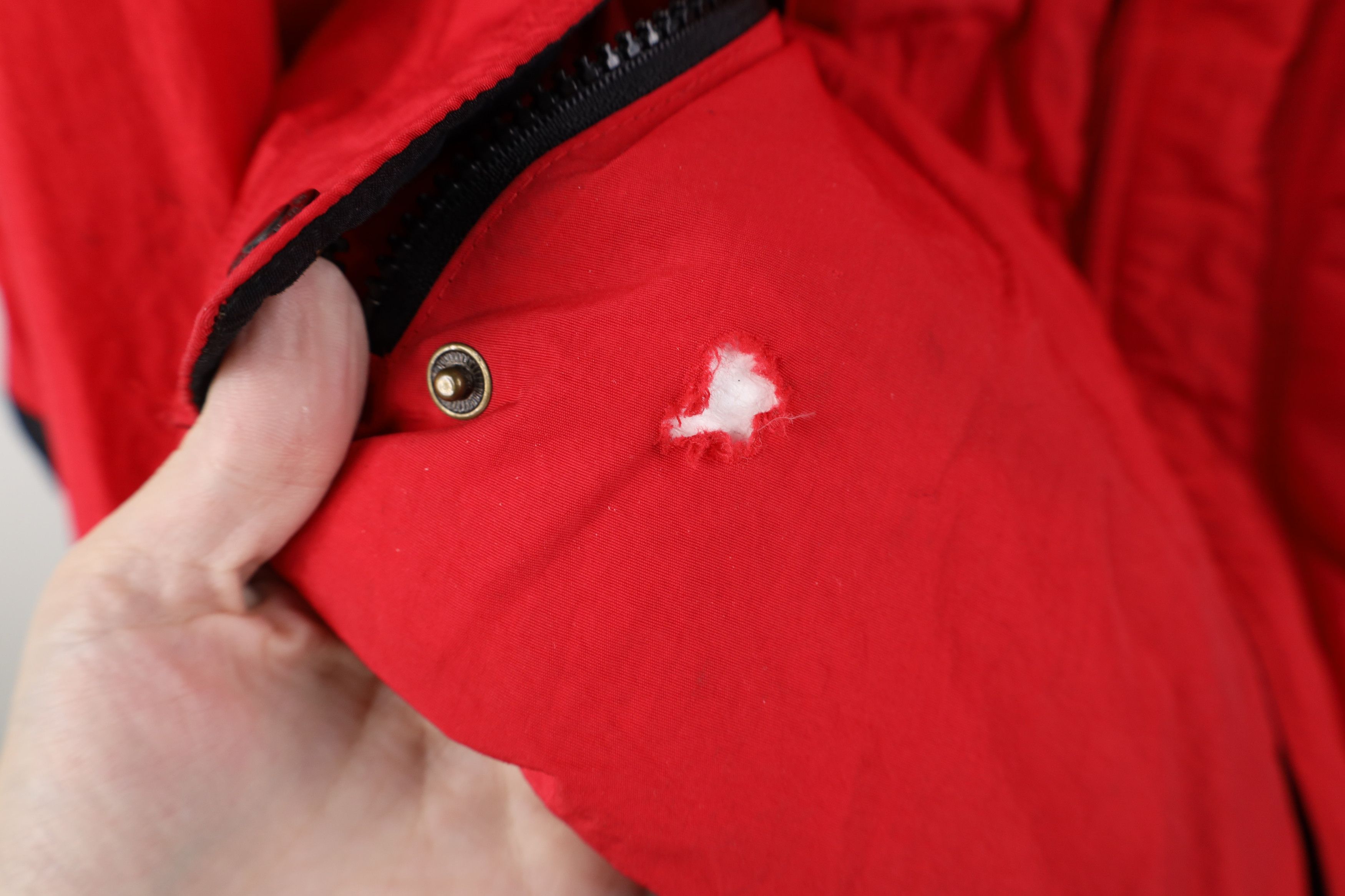 Marlboro Vintage 90s Marlboro Duck Down Fill Hooded Puffer Jacket Red Size US XL / EU 56 / 4 - 4 Thumbnail