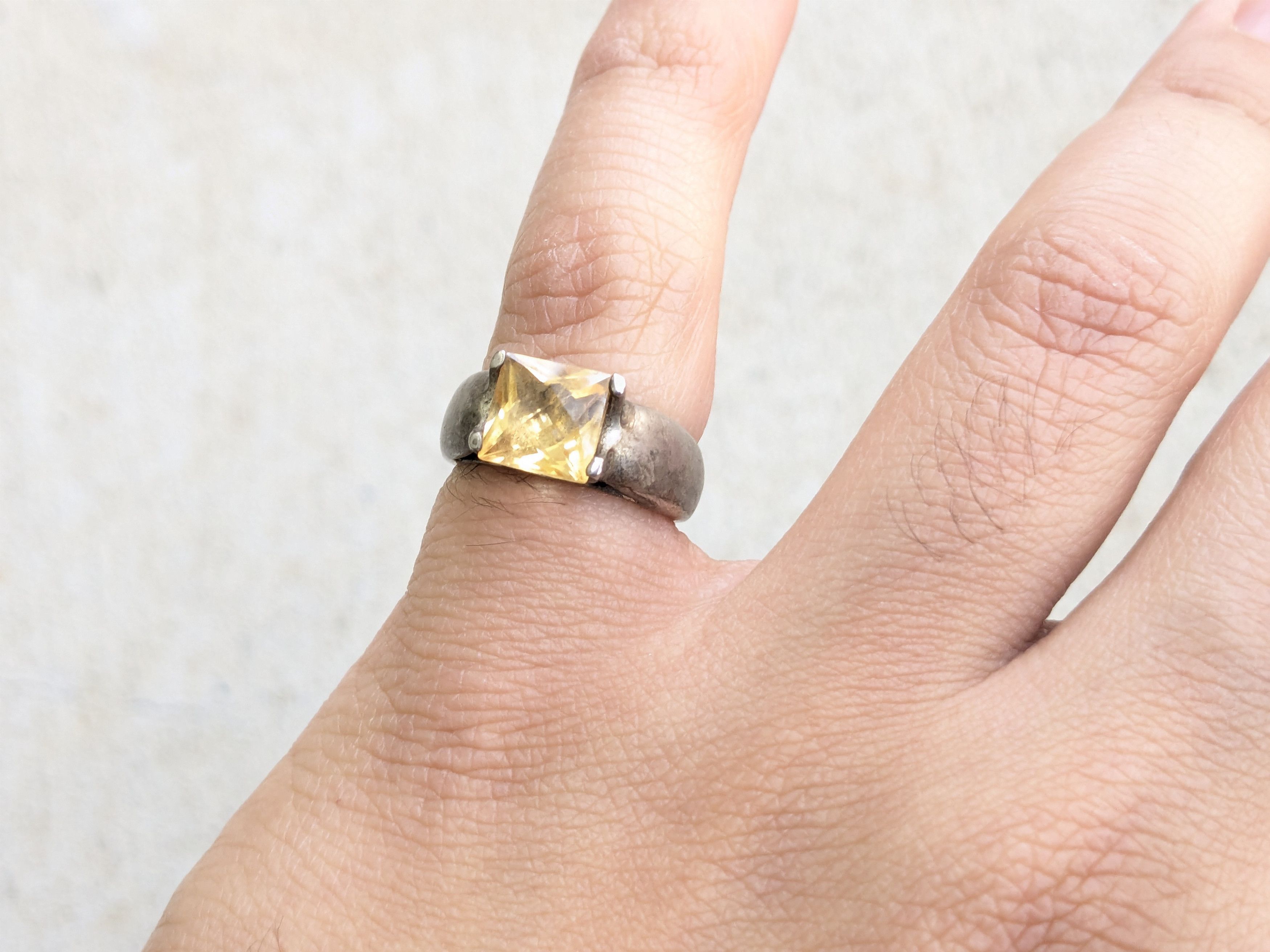 Jewelry Sterling Silver Ring Yellow Citrine Square Faceted 6 Band Size ONE SIZE - 8 Thumbnail