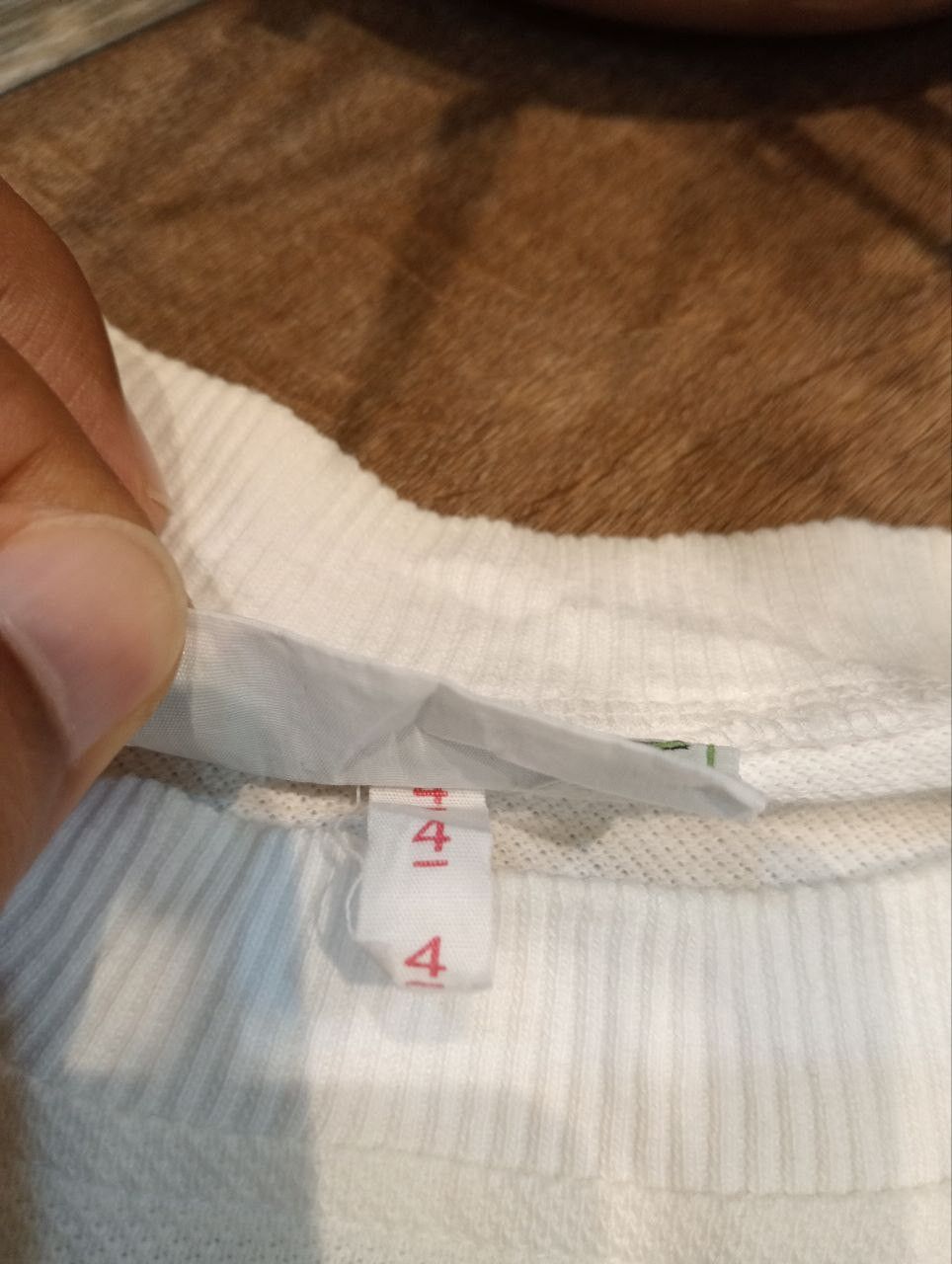Lacoste LACOSTE BIG LOGO SWEATSHIRT - SIZE 4 WHITE Size US M / EU 48-50 / 2 - 7 Thumbnail