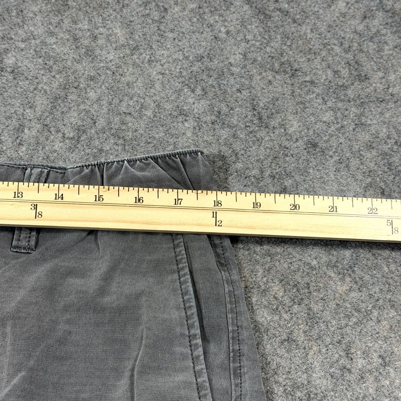 RVCA RVCA Casual Outdoor Chino Shorts Men's 33 Gray Dark 90s City Rock Outdoor Modern USA Regular Mens Shorts Size US 33 - 7 Thumbnail