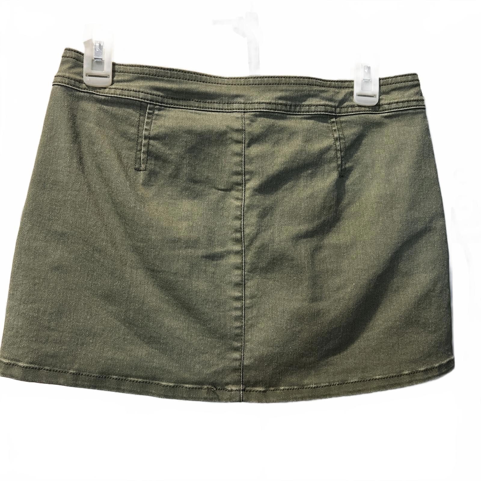 Other No Boundaries Olive Green Mini Skirt Size 26" / US 2 / IT 38 - 2 Thumbnail