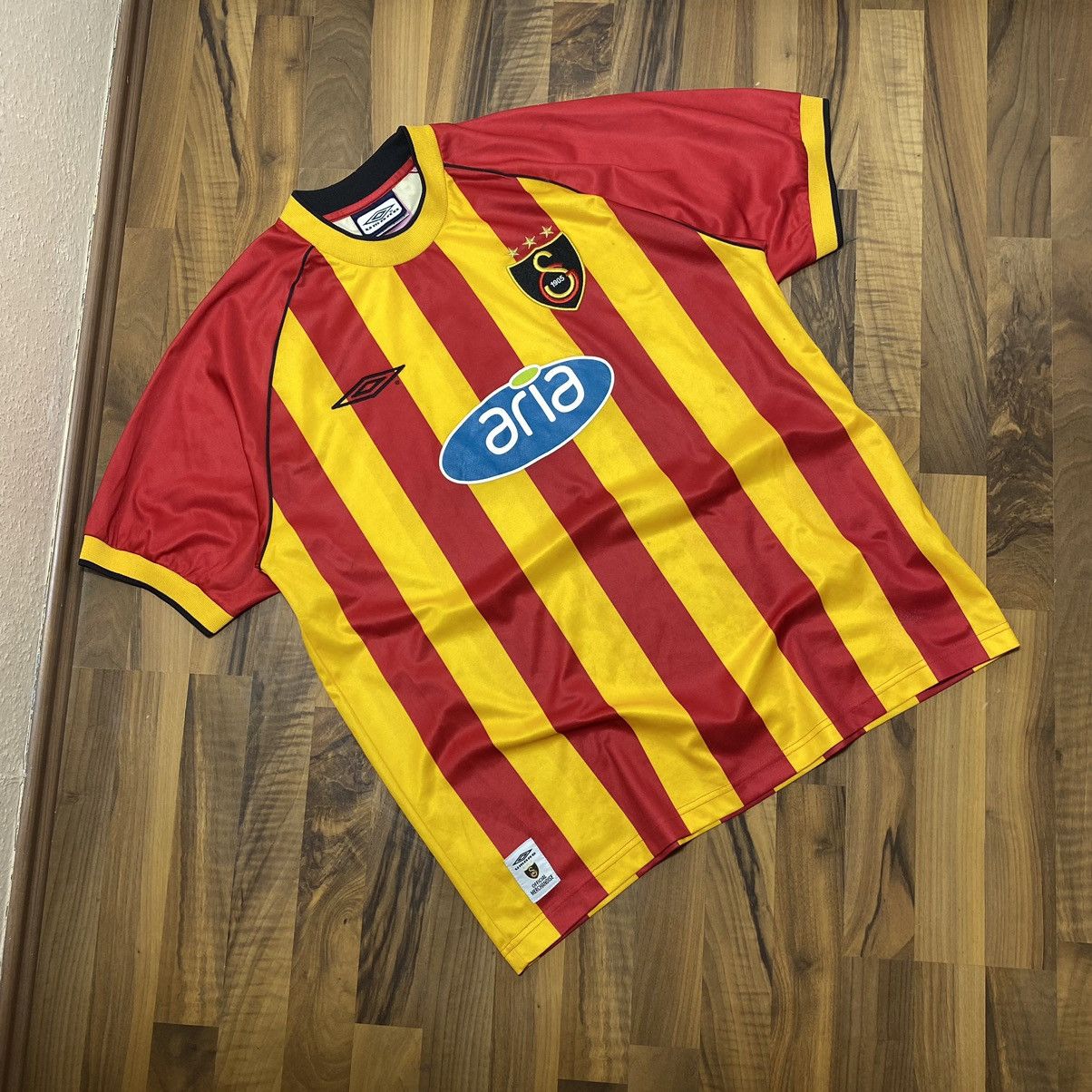 Umbro Vintage Umbro 2002-03 Galatasaray Home Size US L / EU 52-54 / 3 - 2 Thumbnail